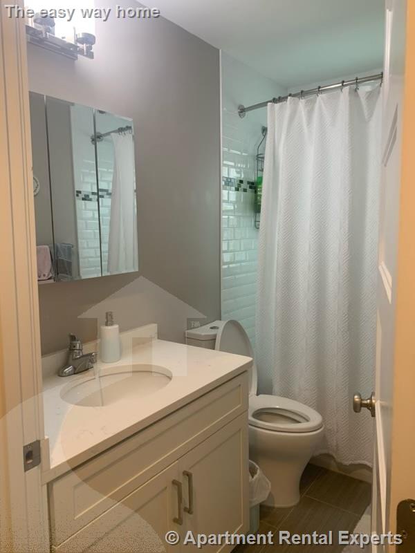 80 Bonair St, Winter Hill