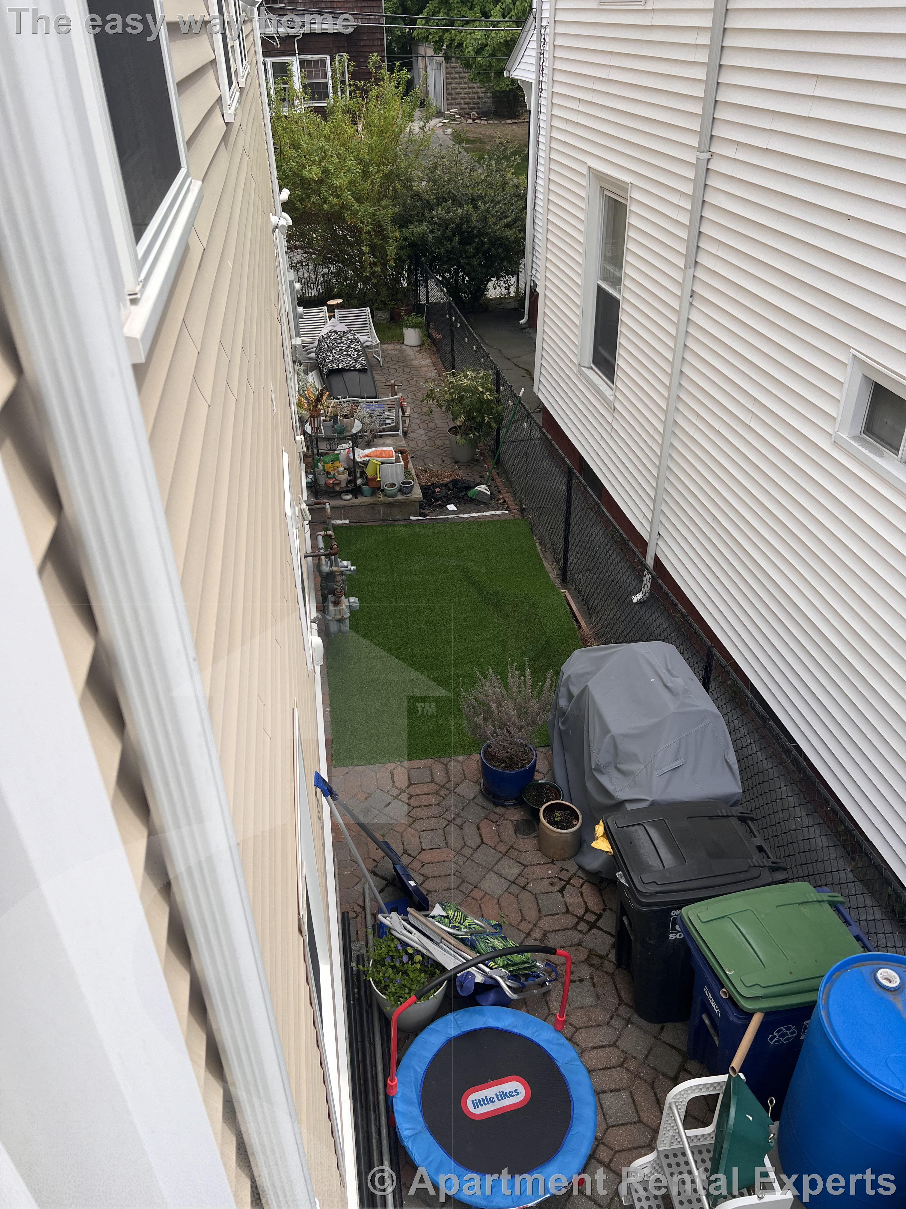 80 Bonair St, Winter Hill