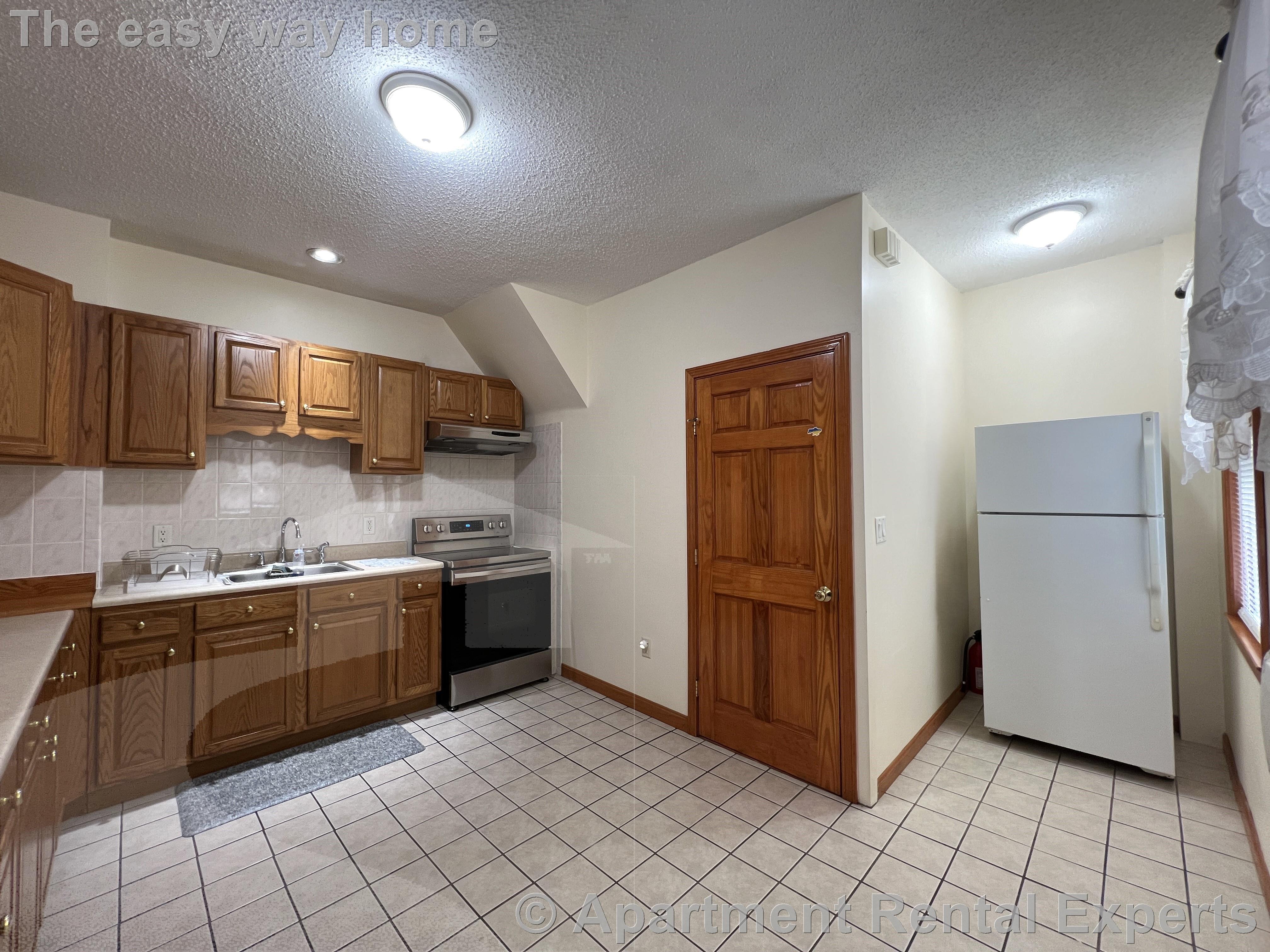 37 Flint St, East Somerville