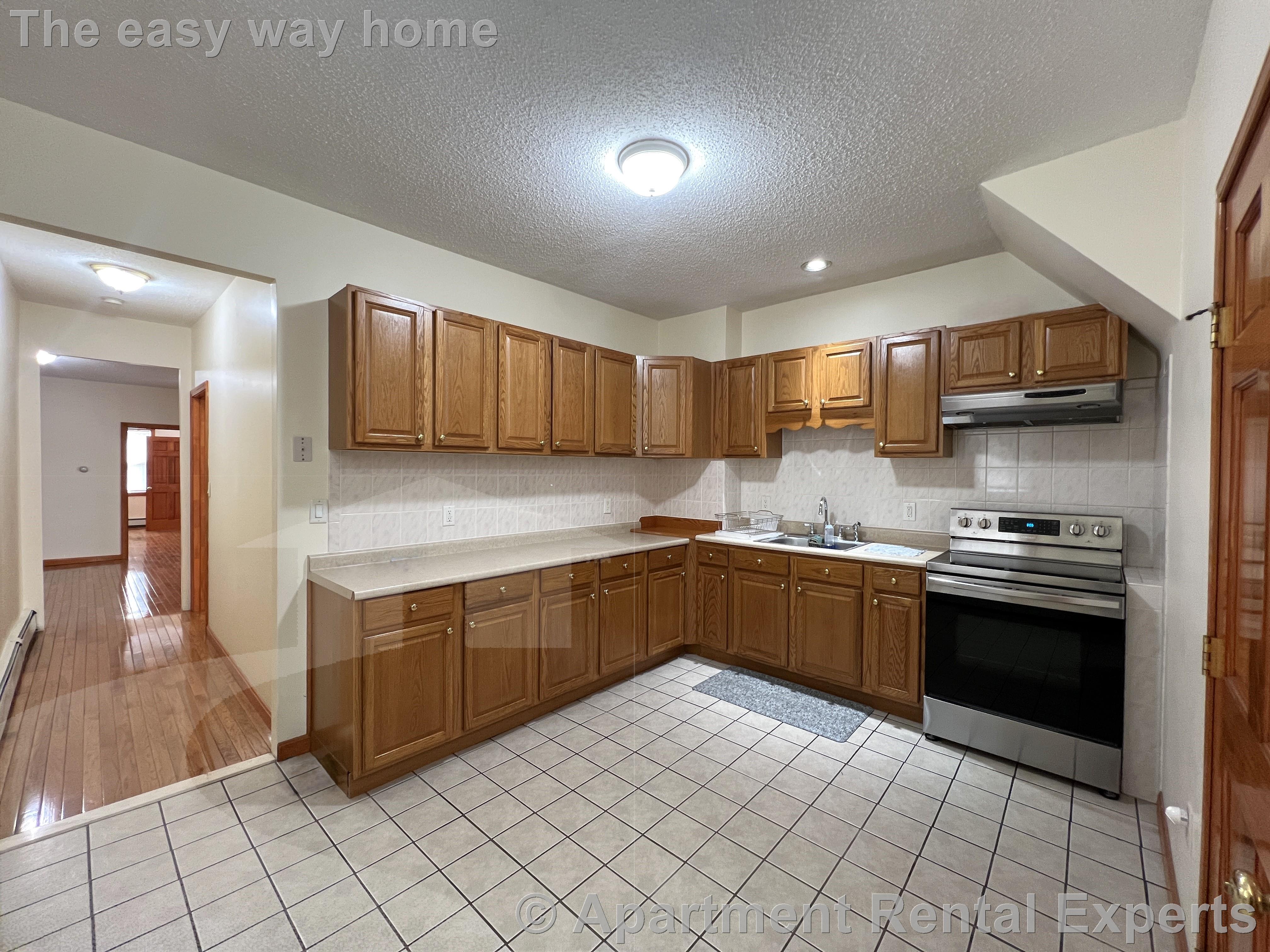 37 Flint St, East Somerville