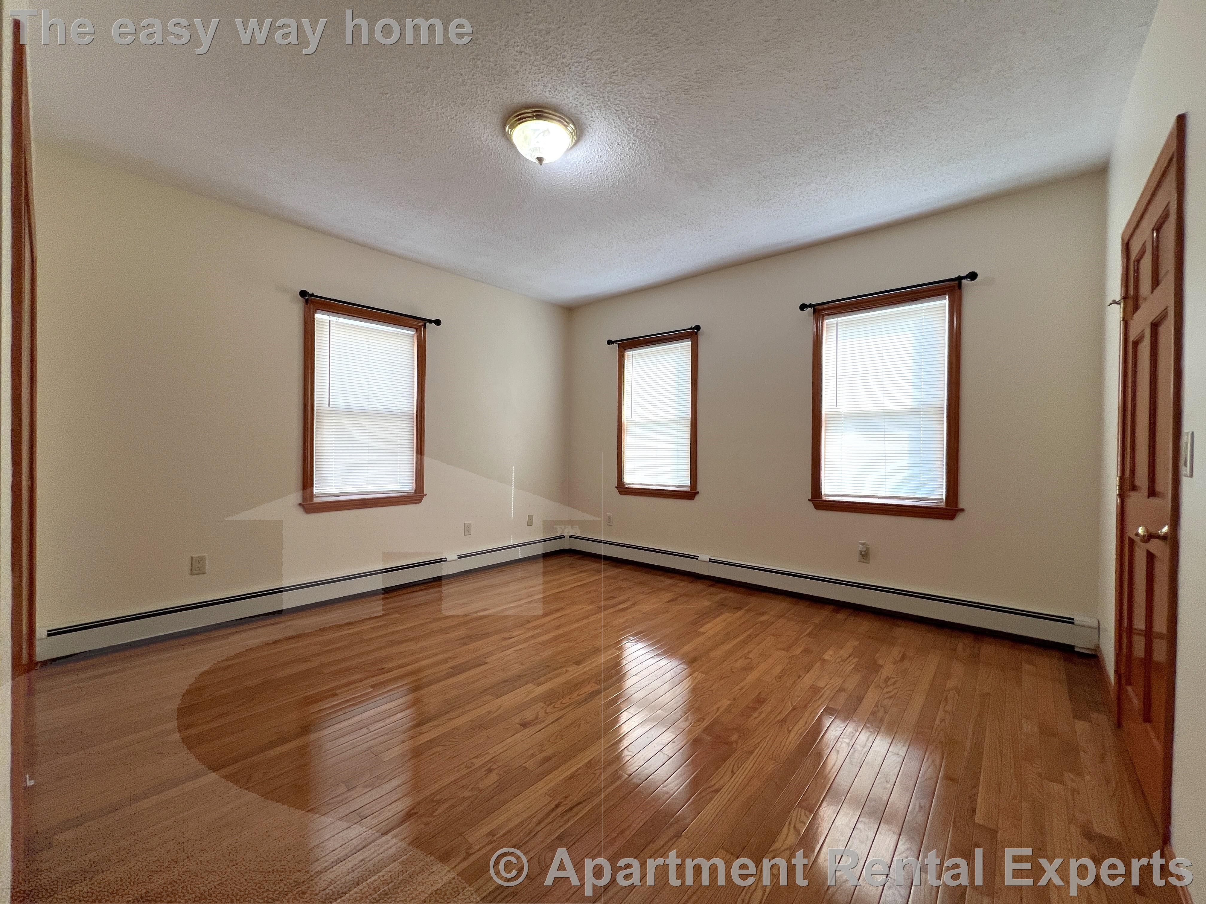 37 Flint St, East Somerville