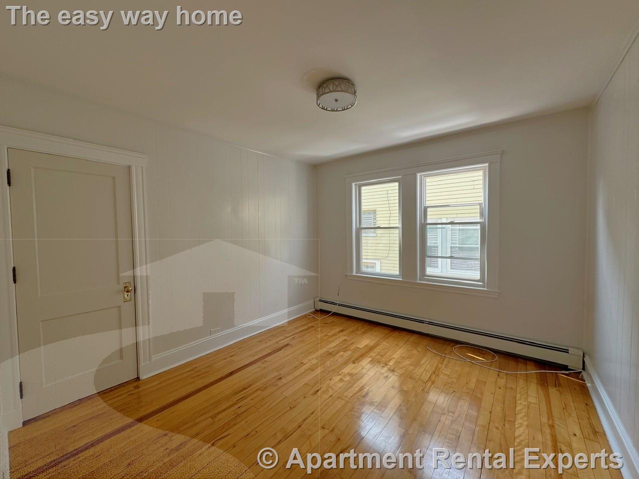 77 Fairfax St, Tufts