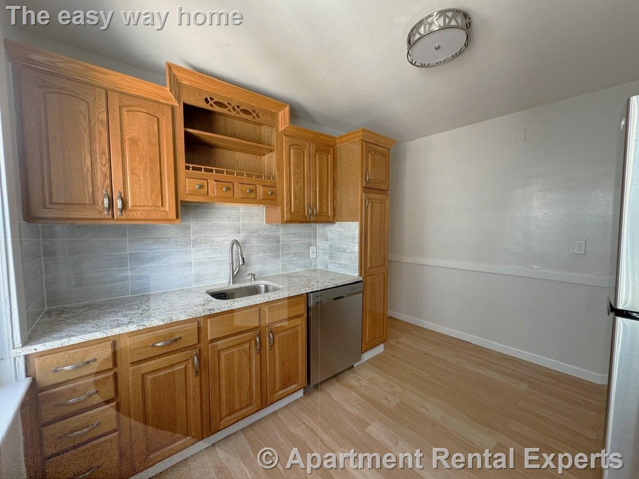 77 Fairfax St, Tufts