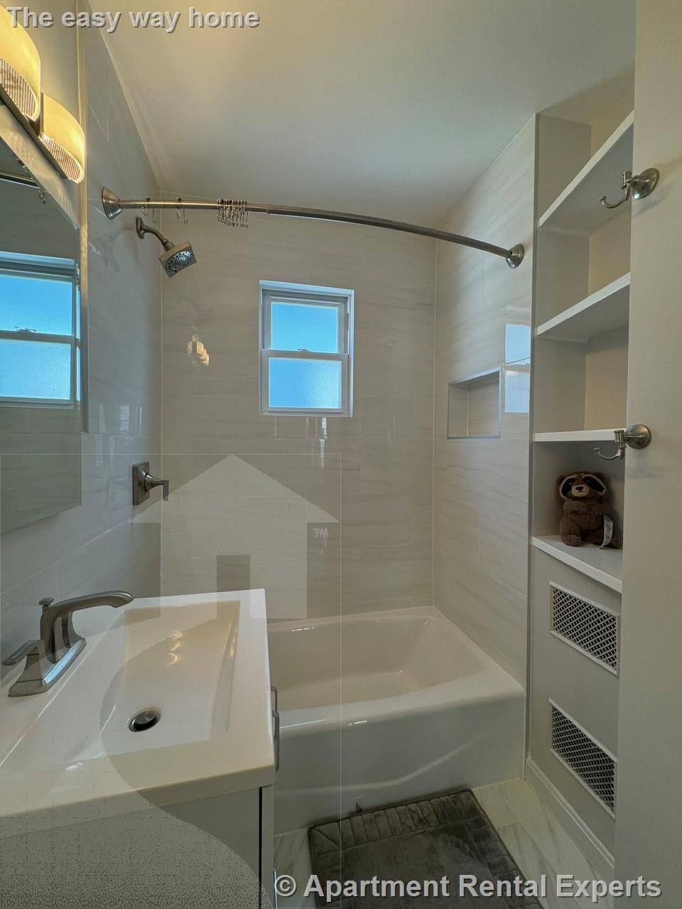 77 Fairfax St, Tufts