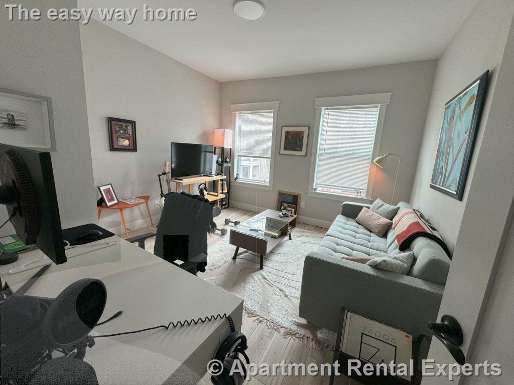 19 Otis St, East Somerville