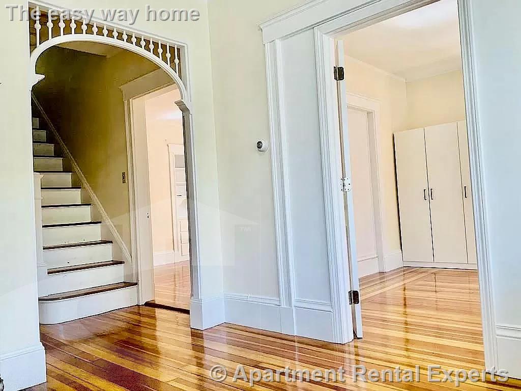 45 Mason St, Davis Square