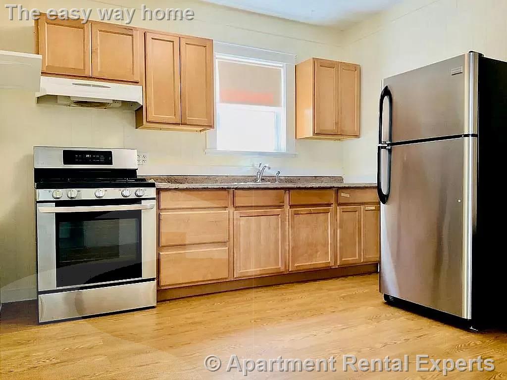 45 Mason St, Davis Square