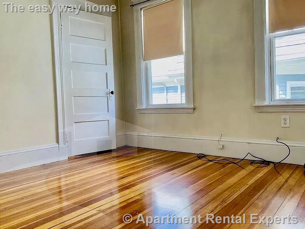 45 Mason St, Davis Square