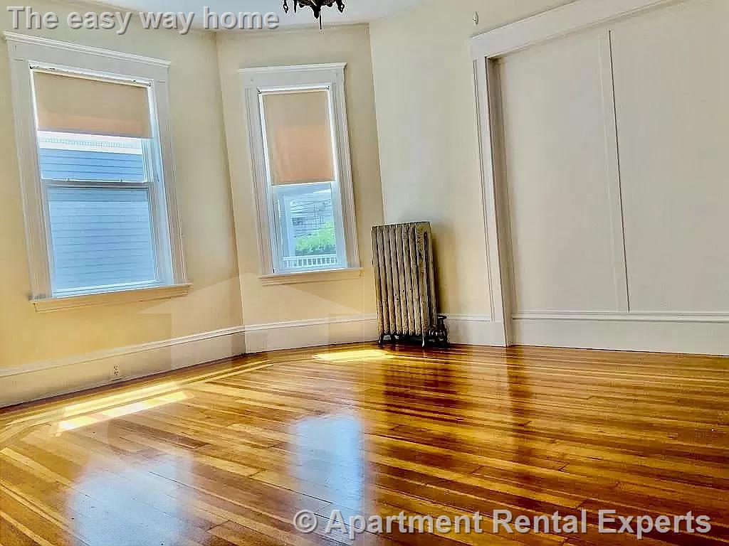 45 Mason St, Davis Square