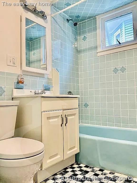 45 Mason St, Davis Square