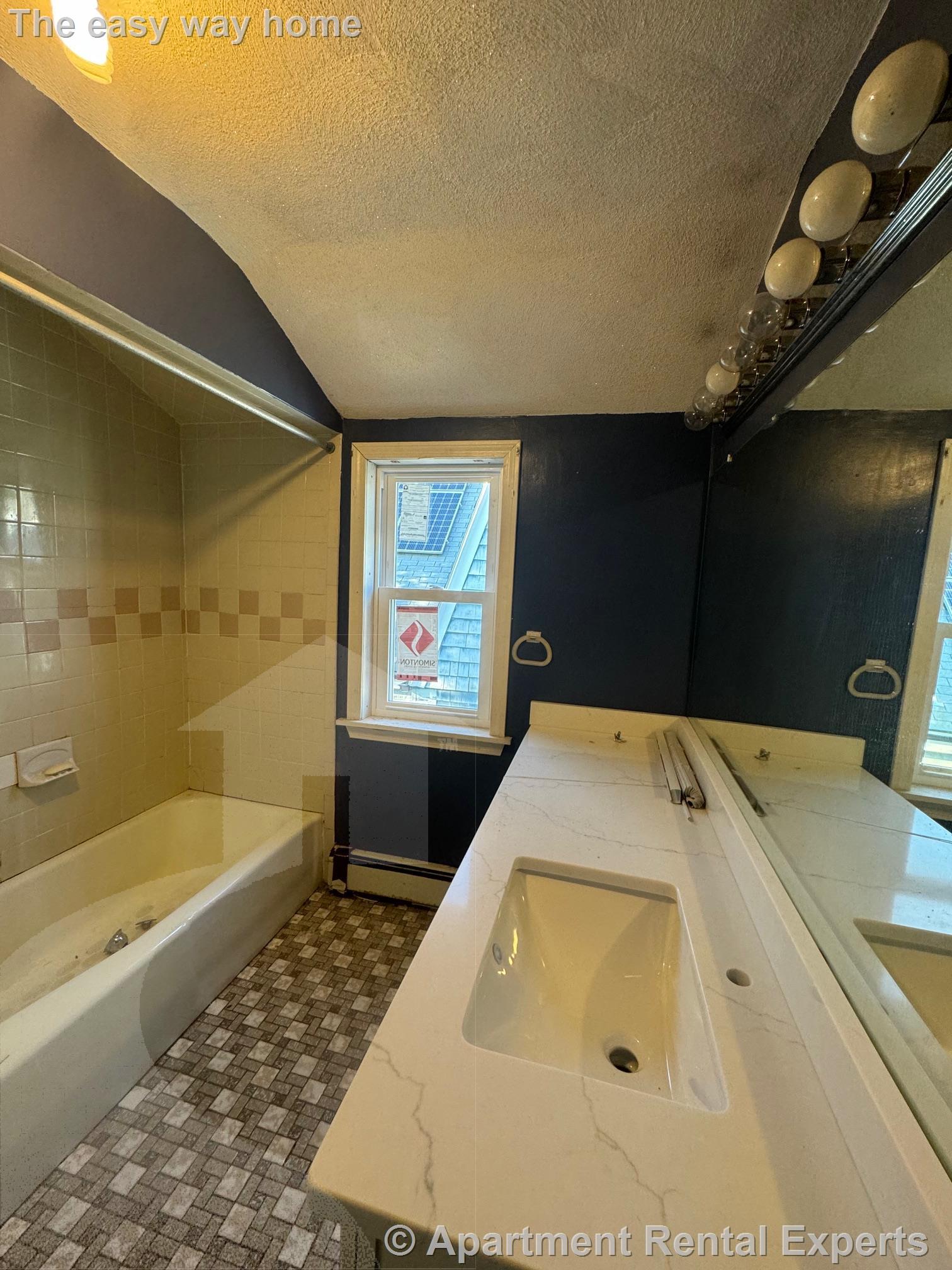 98 Josephine Ave, Davis Square