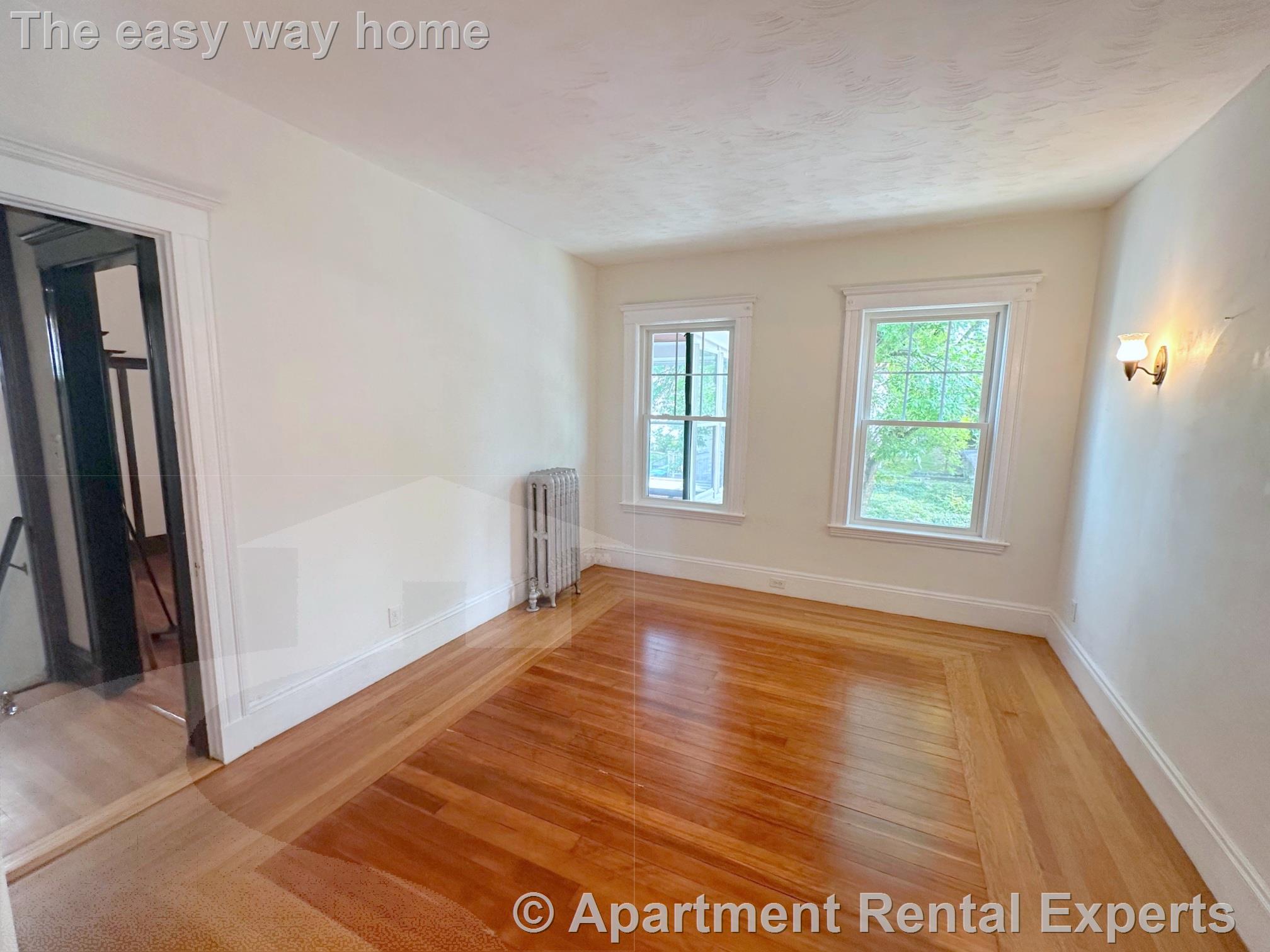 42 Whitfield Rd, Tufts