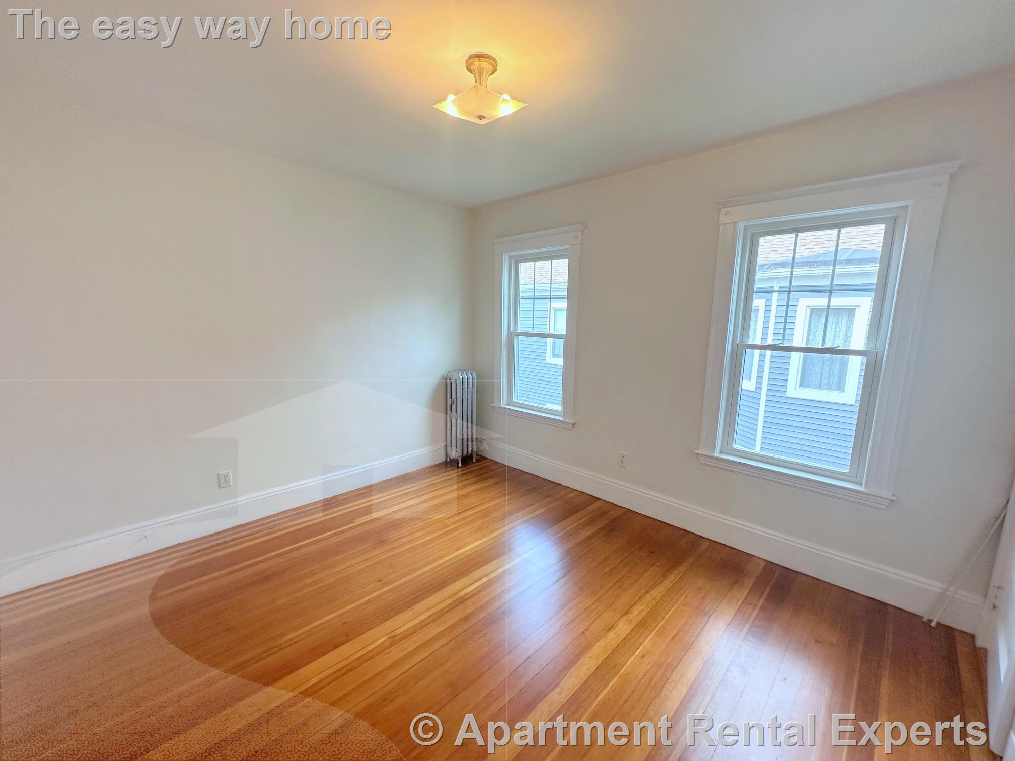 42 Whitfield Rd, Tufts