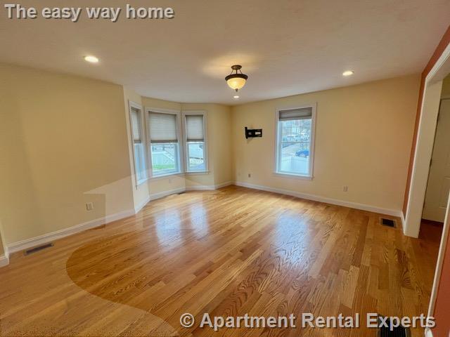 64 Bow St, Magoun Square