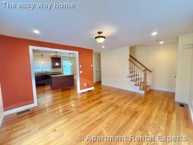 64 Bow St, Magoun Square