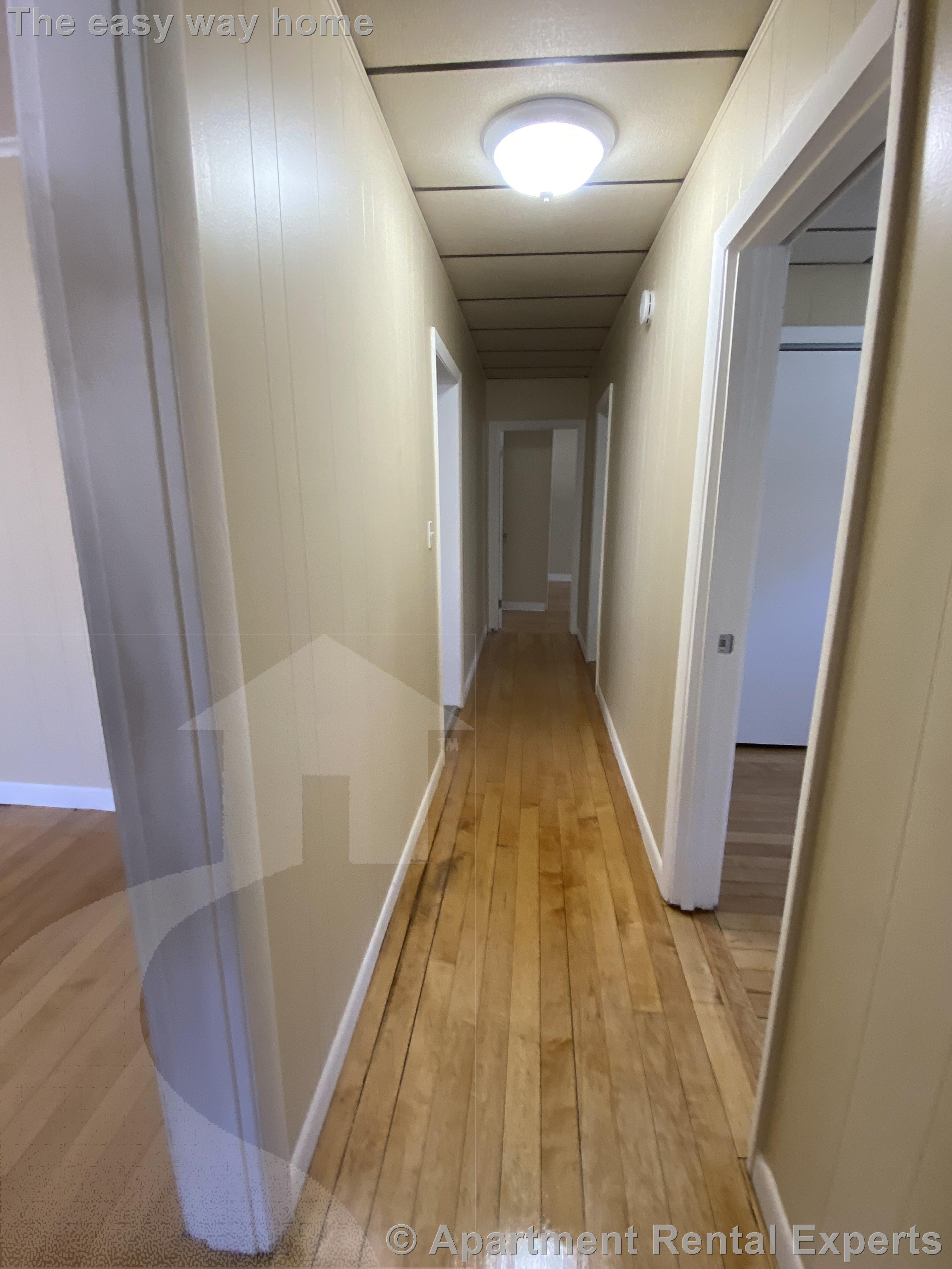 58 Stanley Ave, Tufts