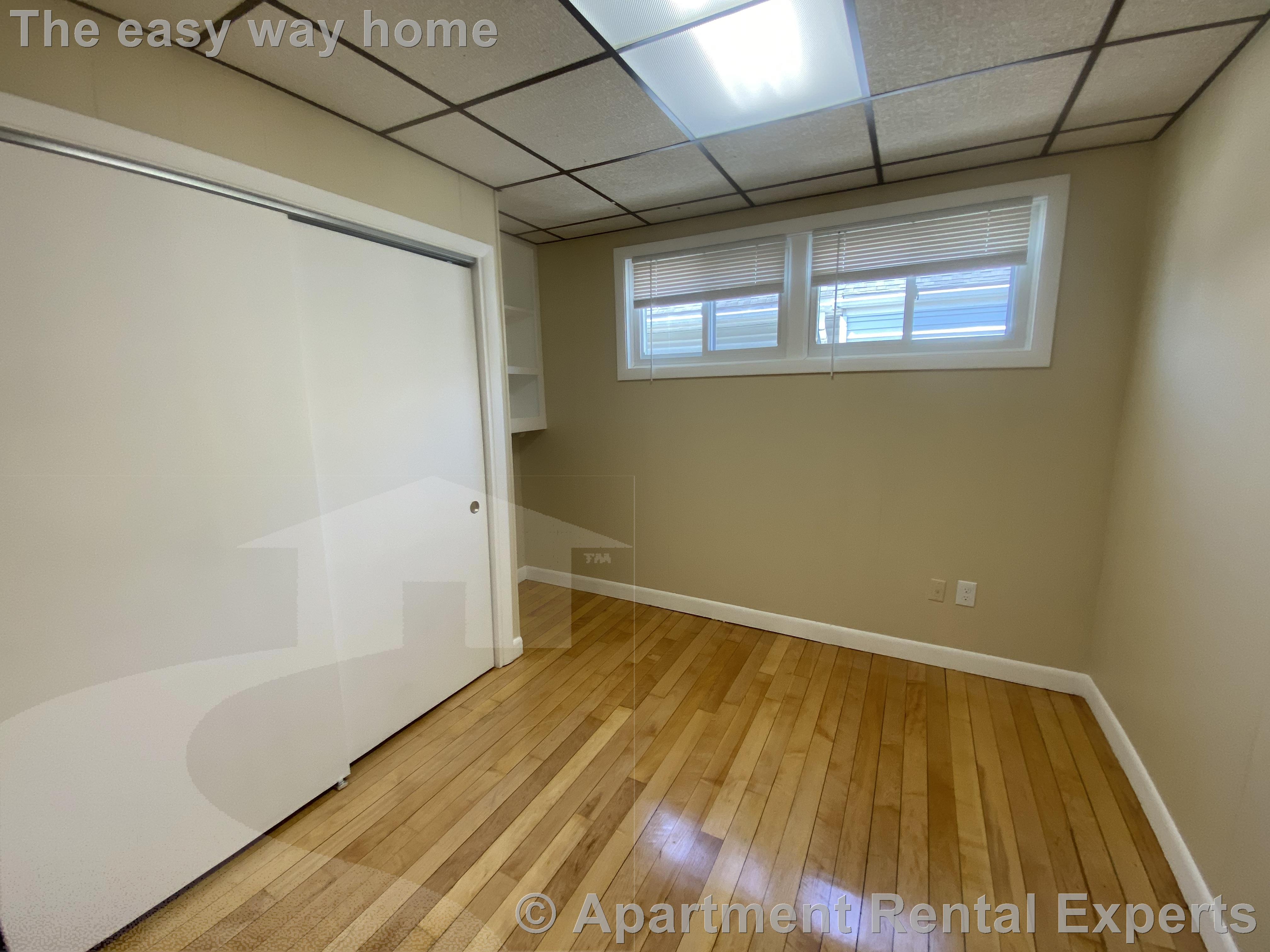 58 Stanley Ave, Tufts