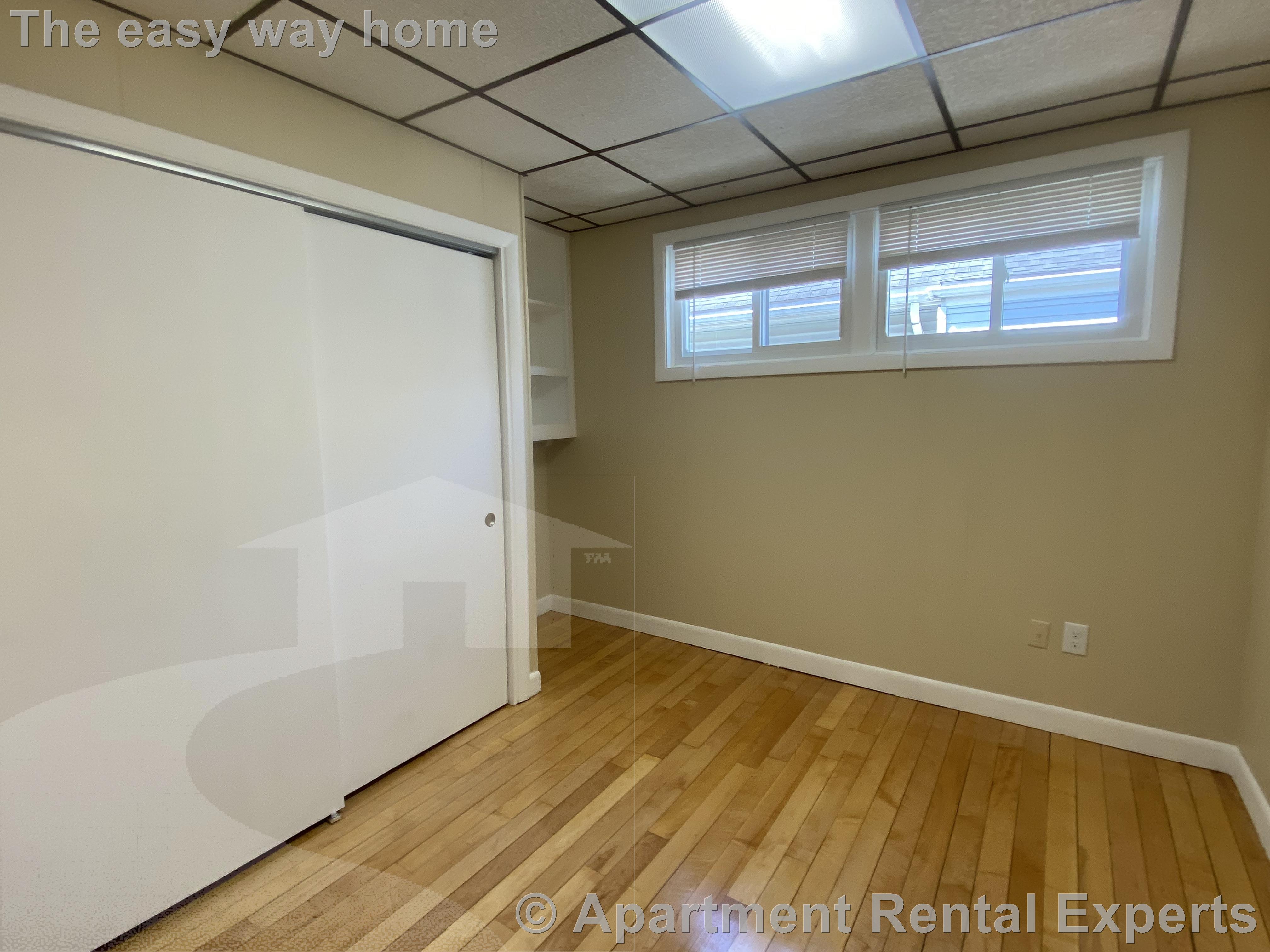 58 Stanley Ave, Tufts