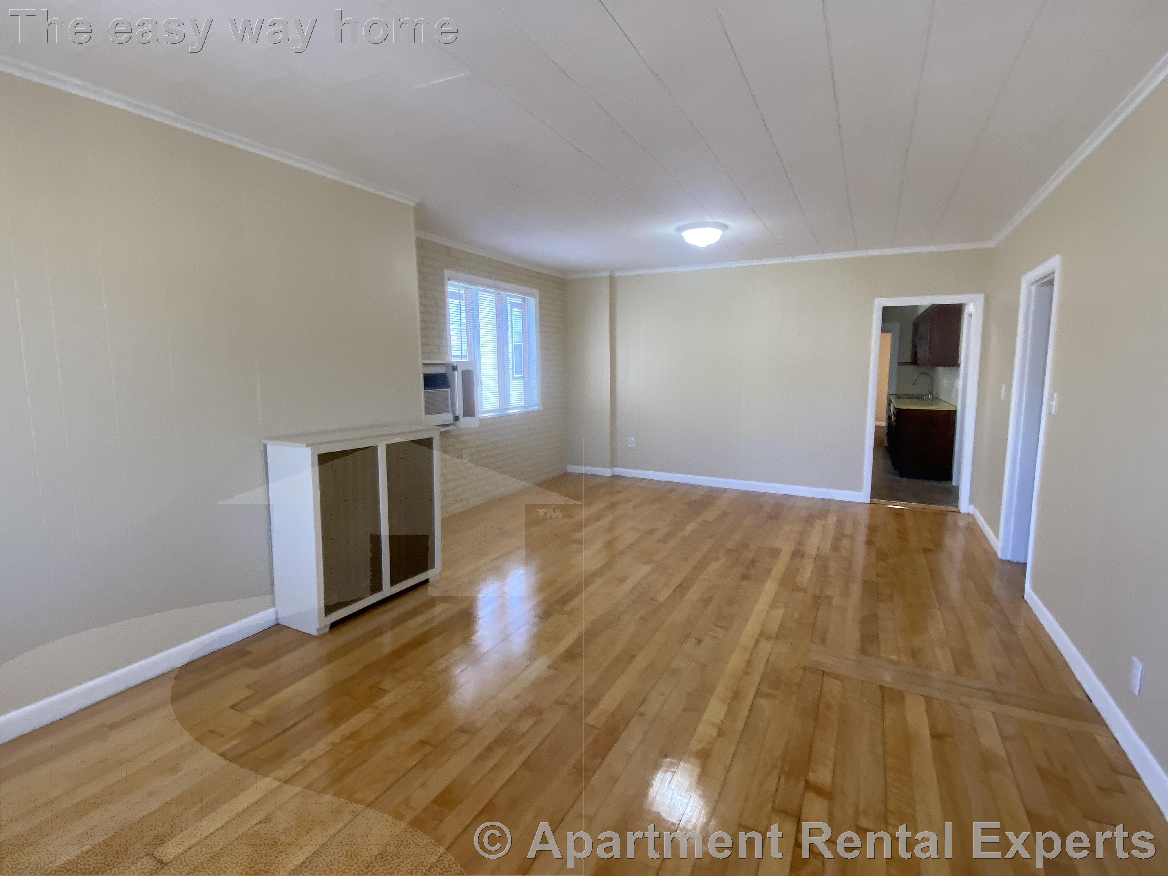 58 Stanley Ave, Tufts