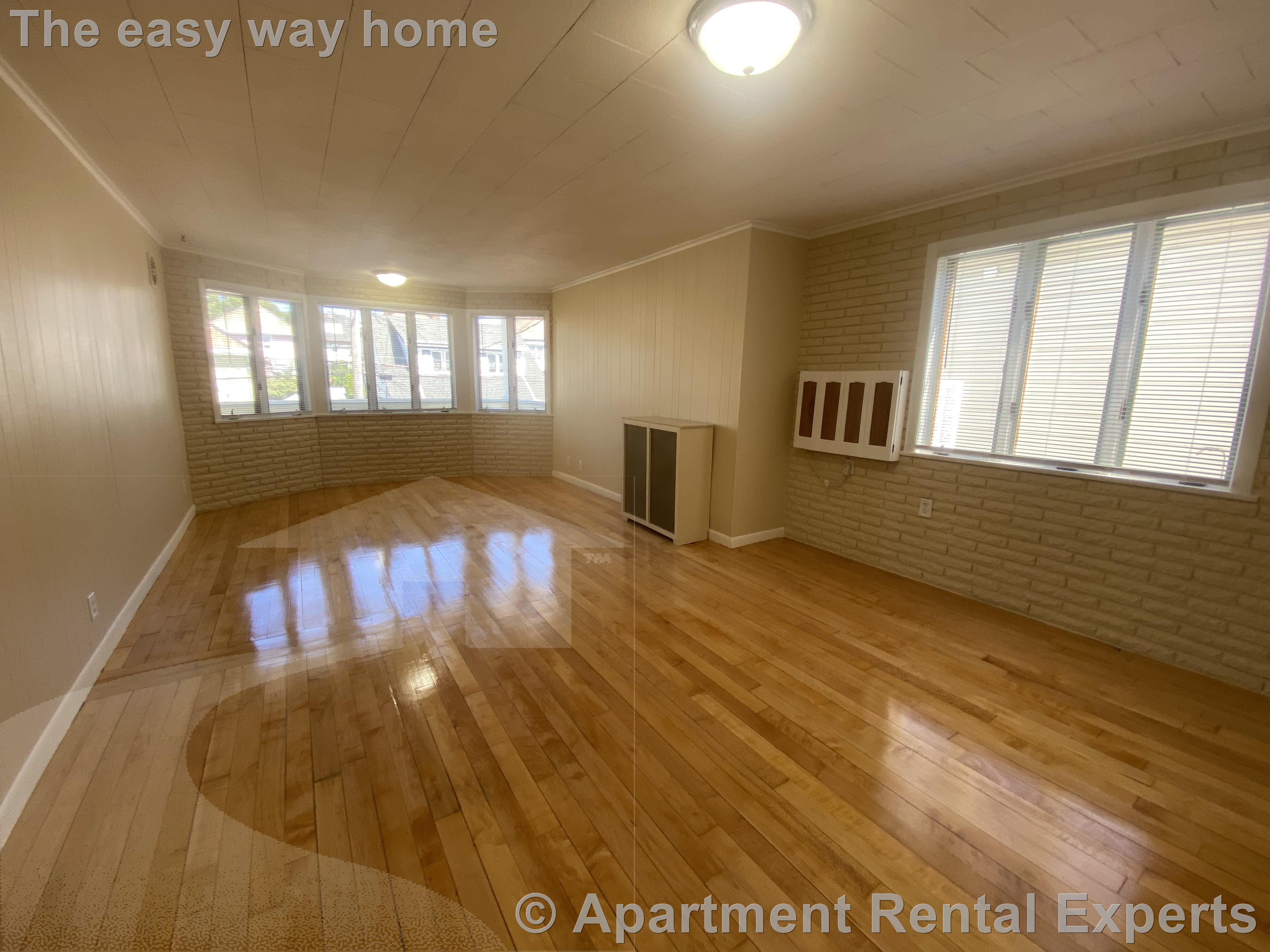 58 Stanley Ave, Tufts