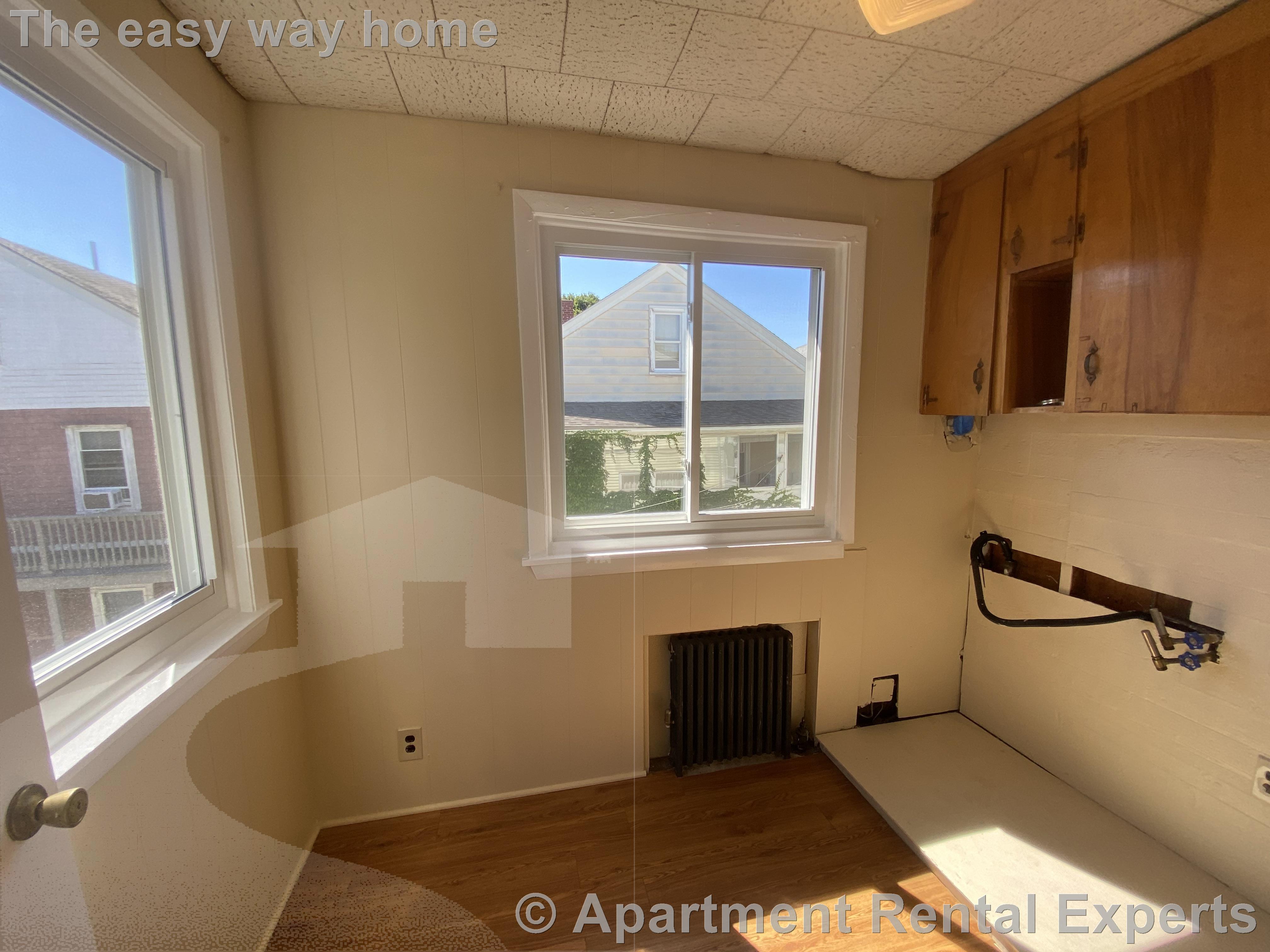 58 Stanley Ave, Tufts