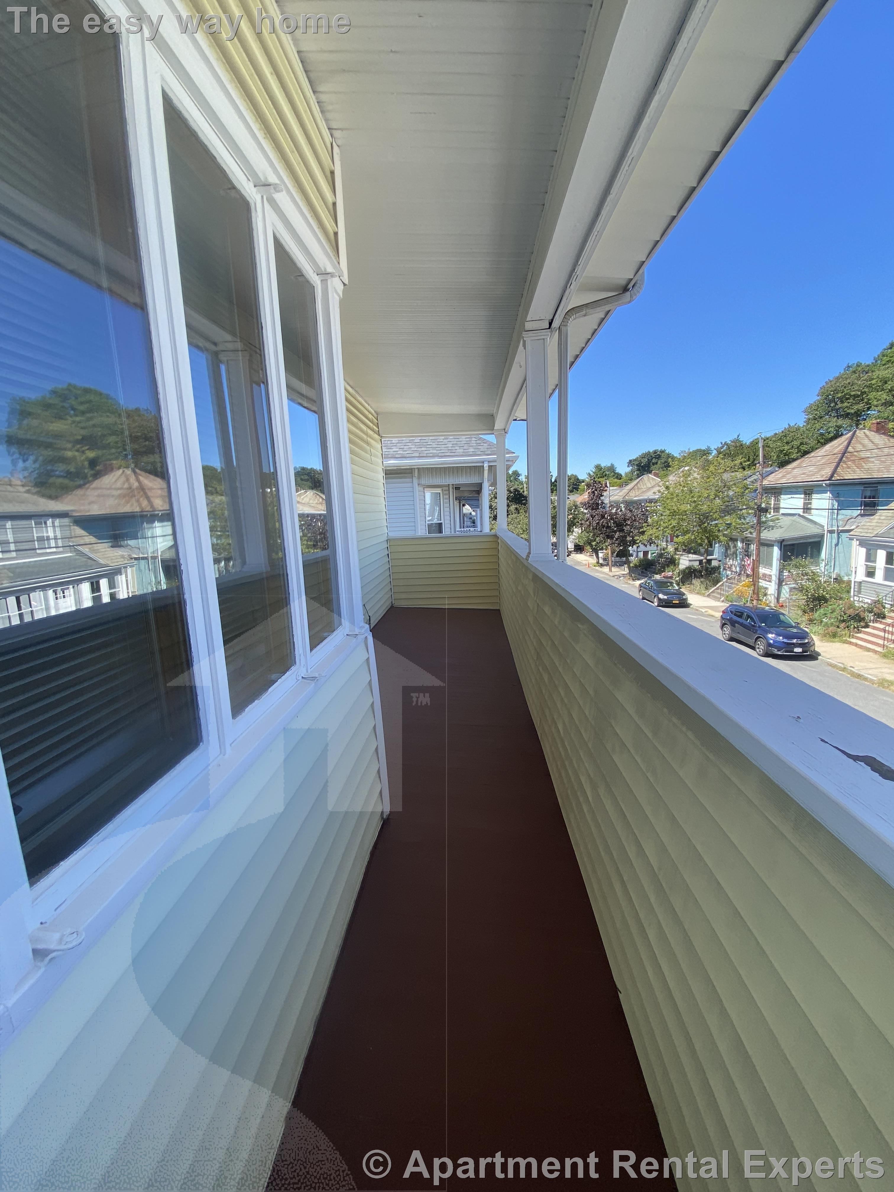 58 Stanley Ave, Tufts