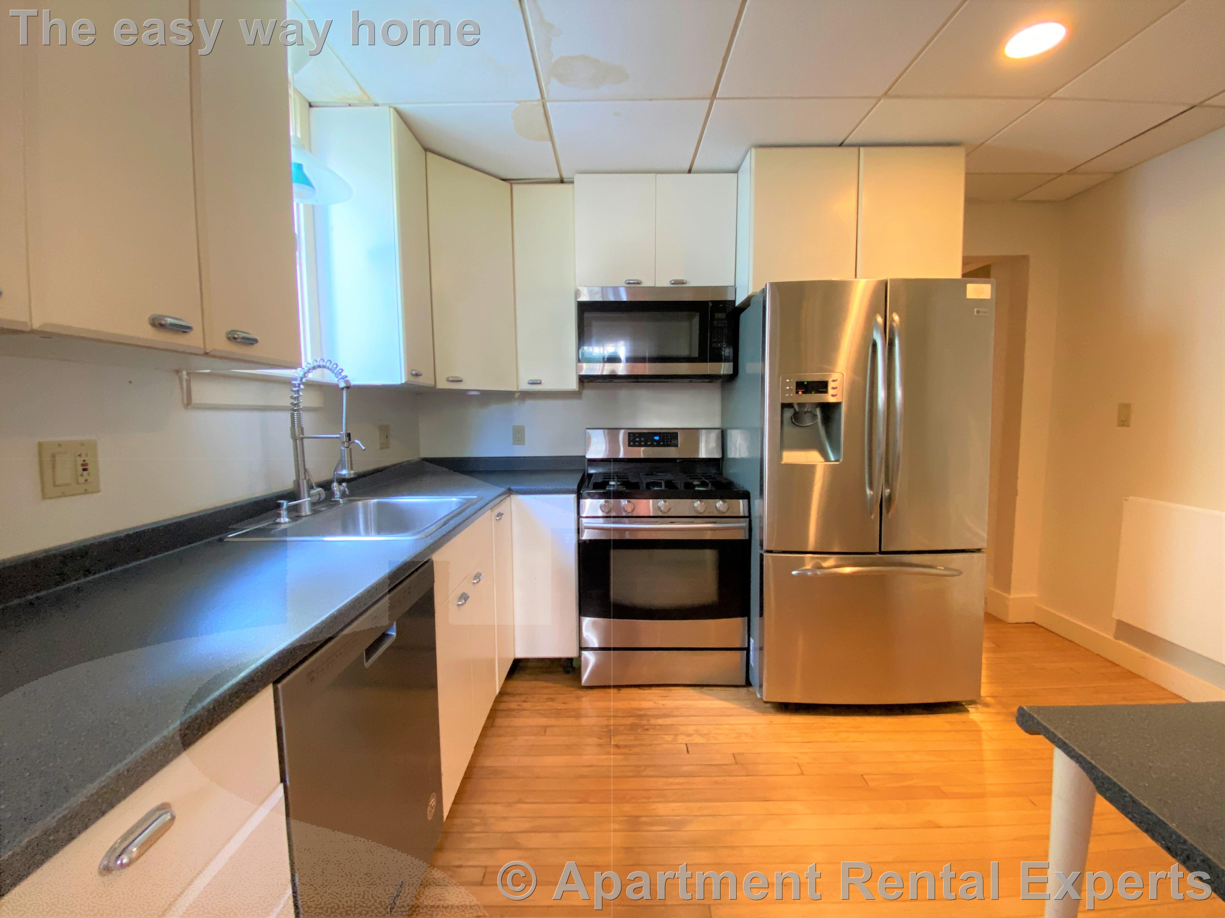 49 Russell Rd, Teele Square