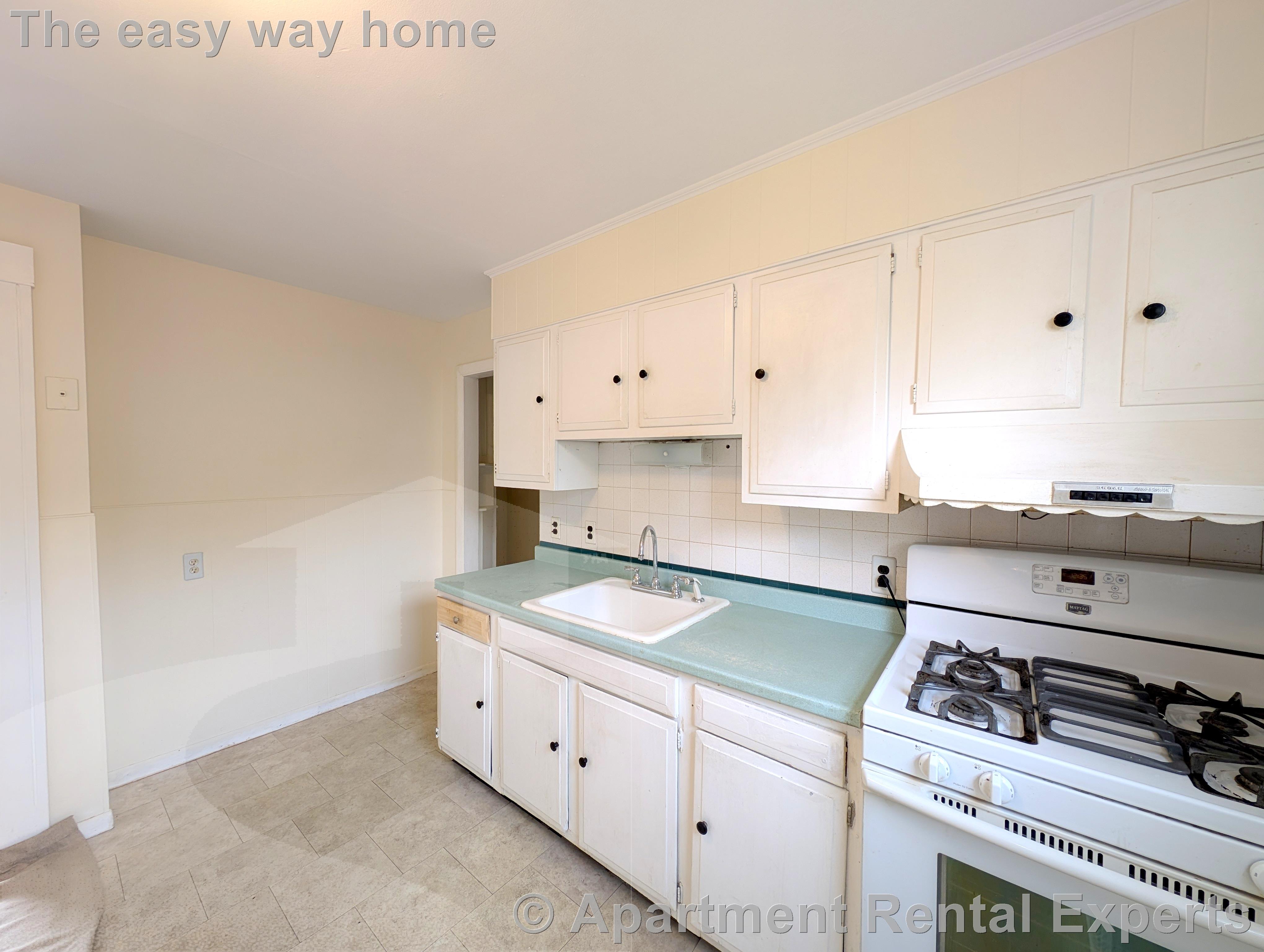 543 Broadway, Magoun Square