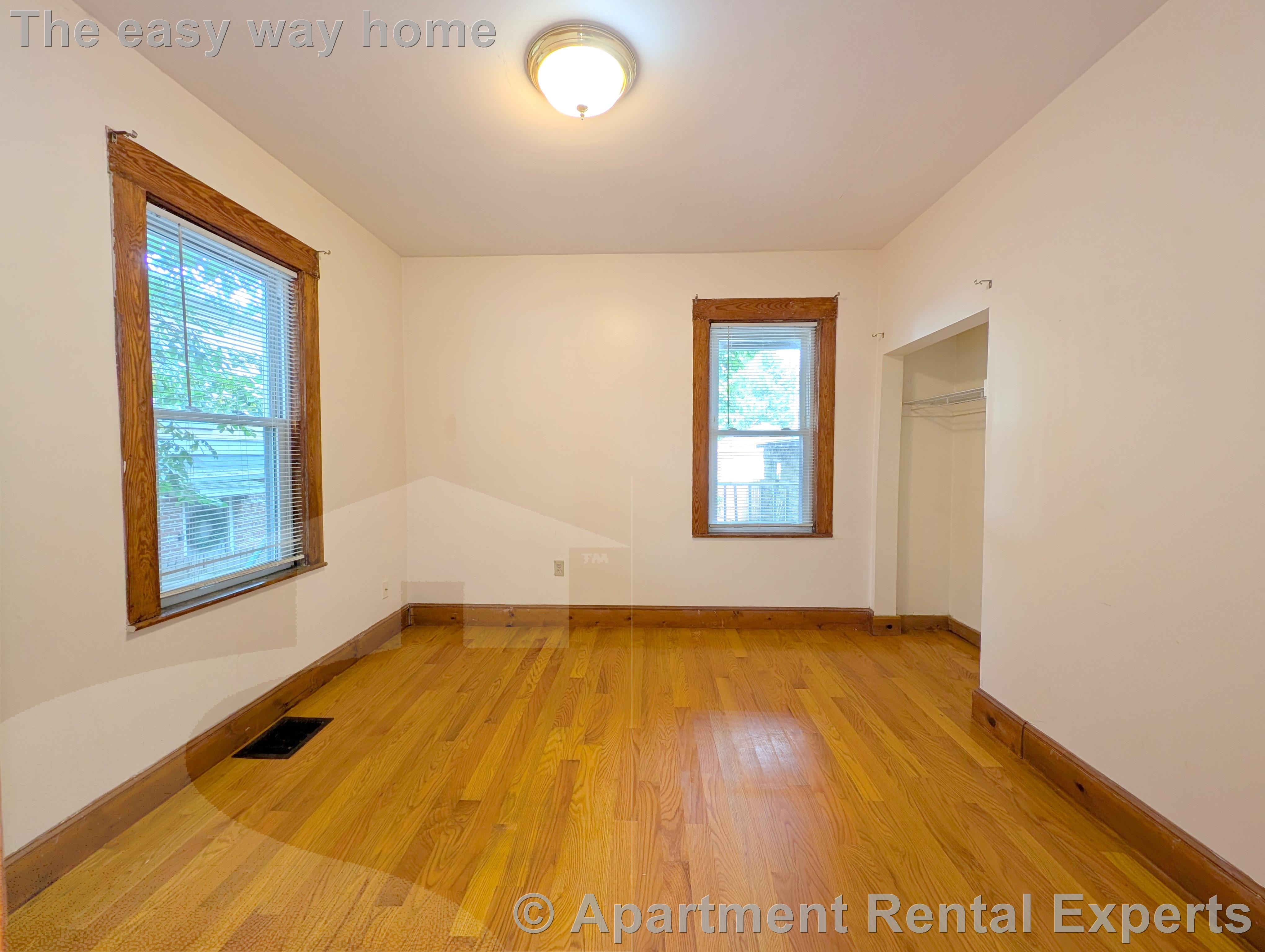 79 Capen St, Tufts