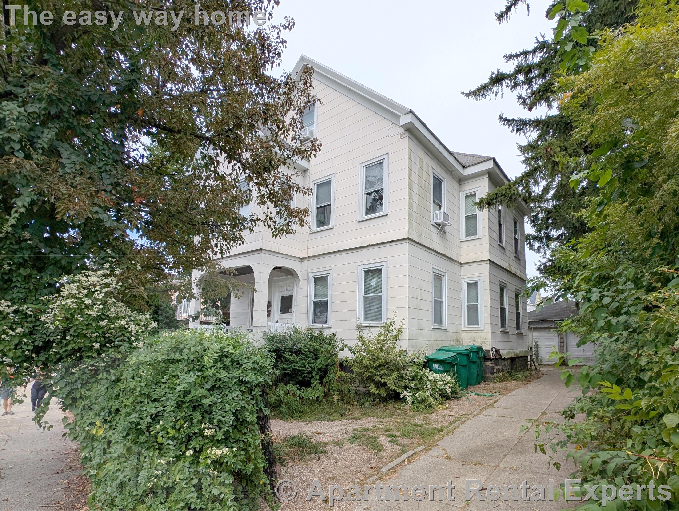 79 Capen St, Tufts