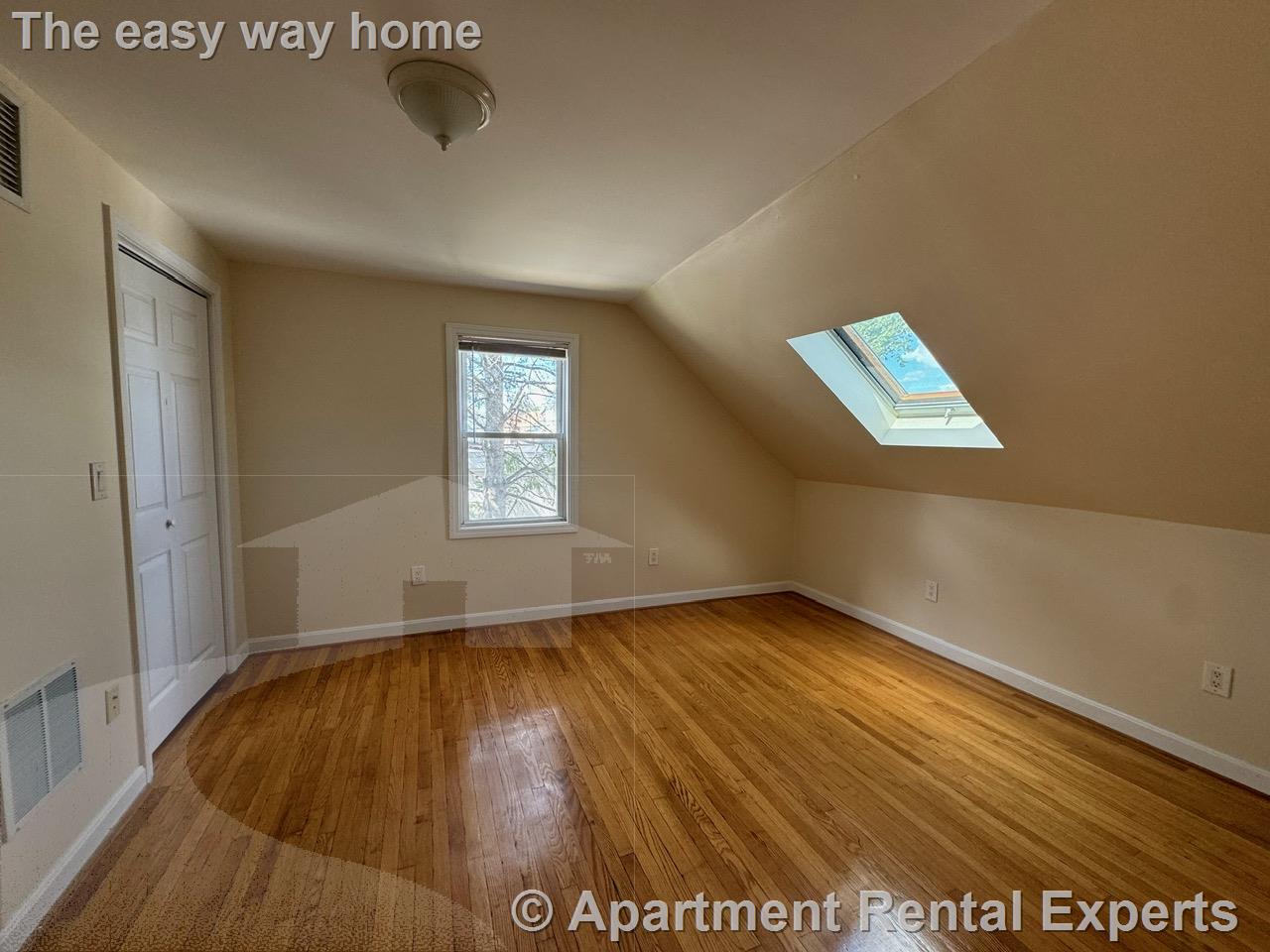 5 Clyde St, Davis Square