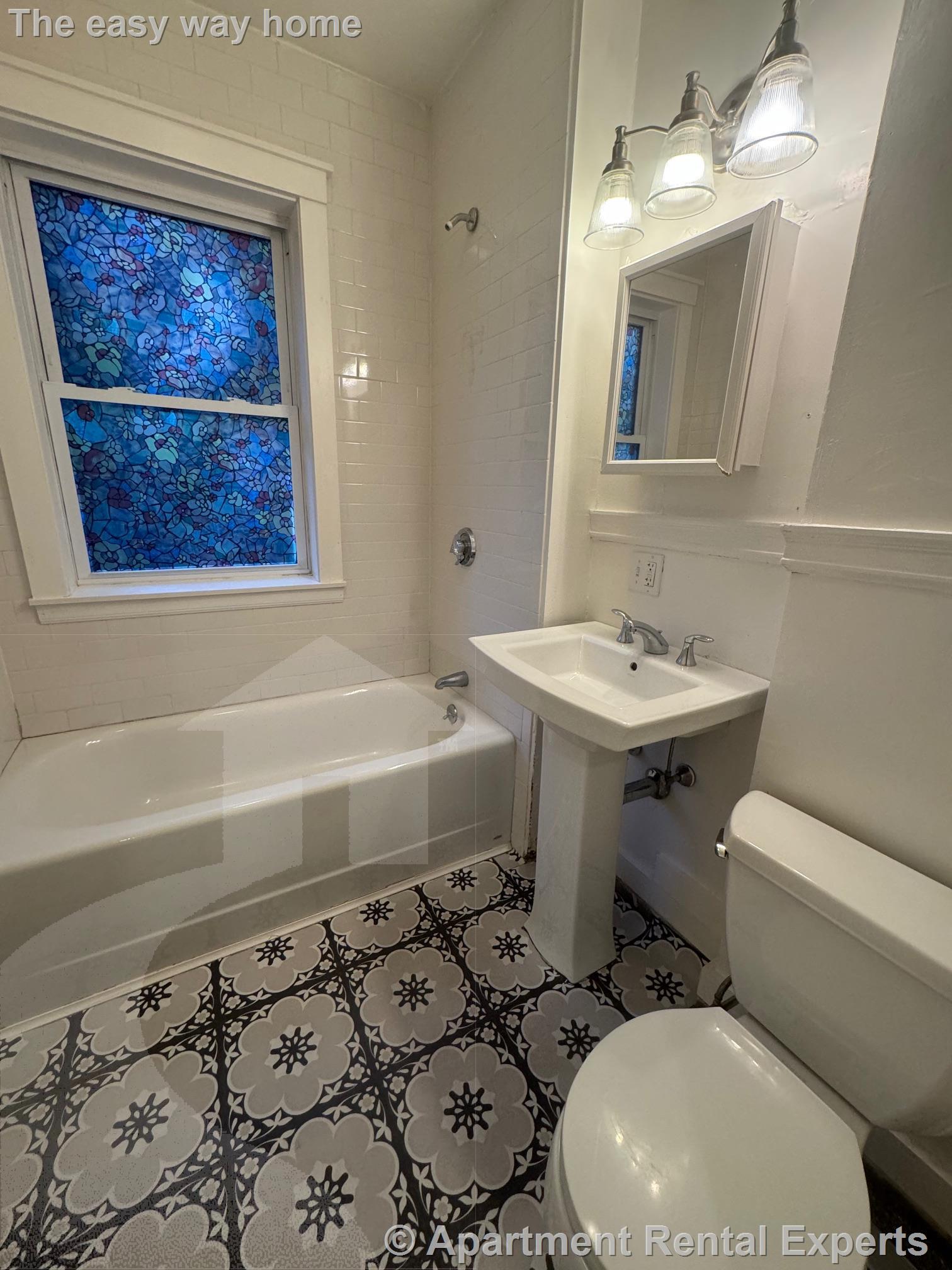 99 Lexington Ave, Huron Village