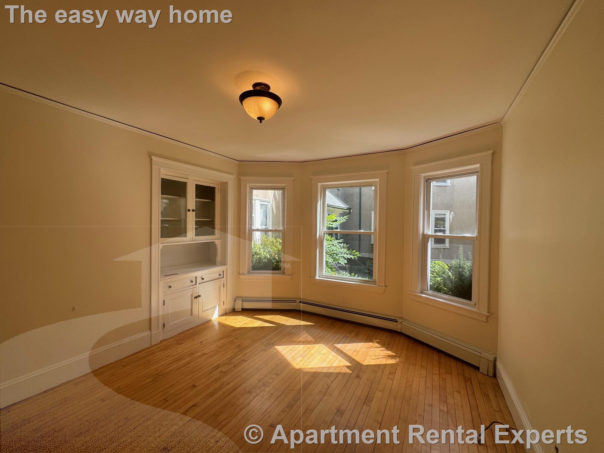 99 Lexington Ave, Huron Village