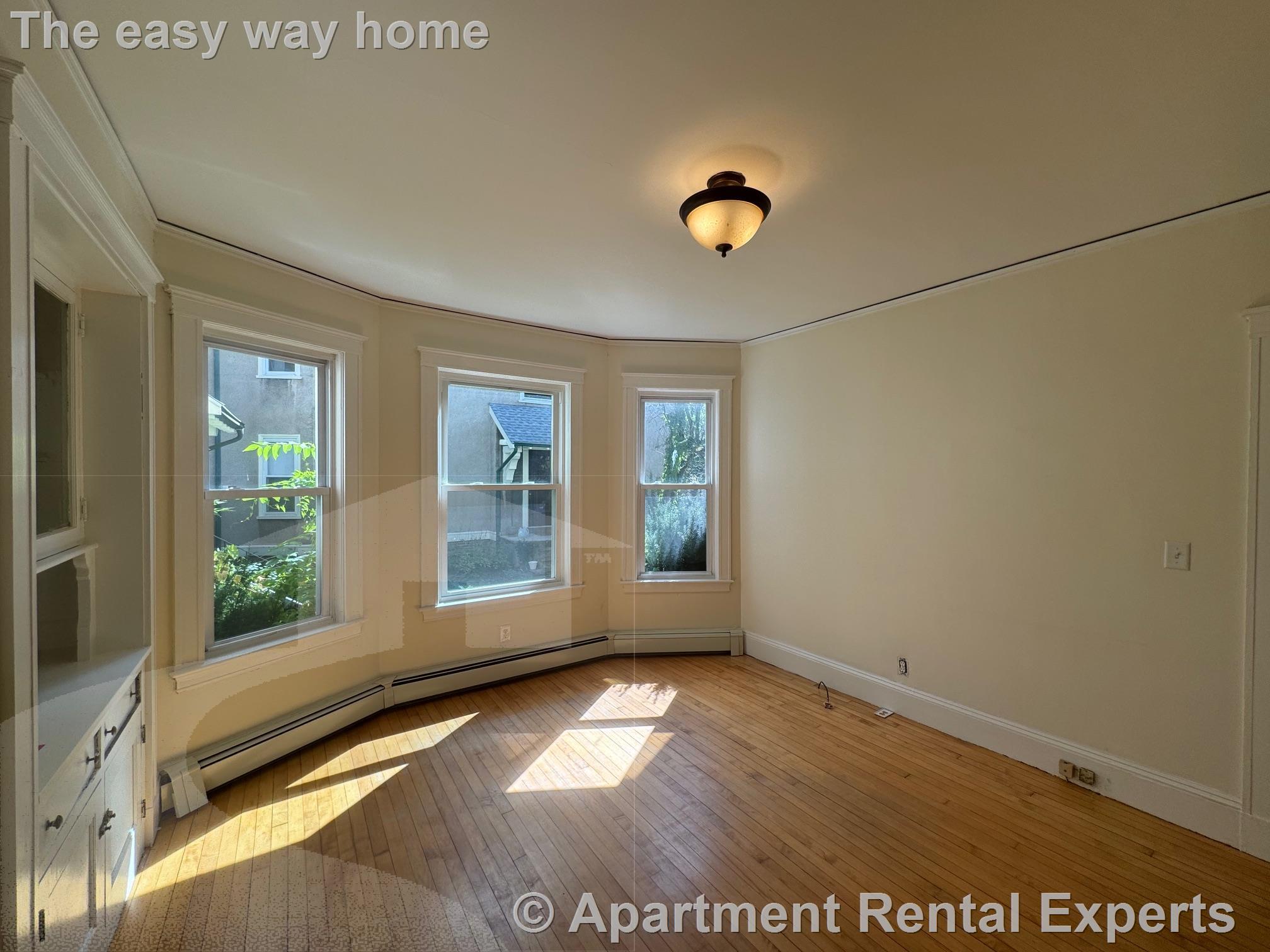 99 Lexington Ave, Huron Village