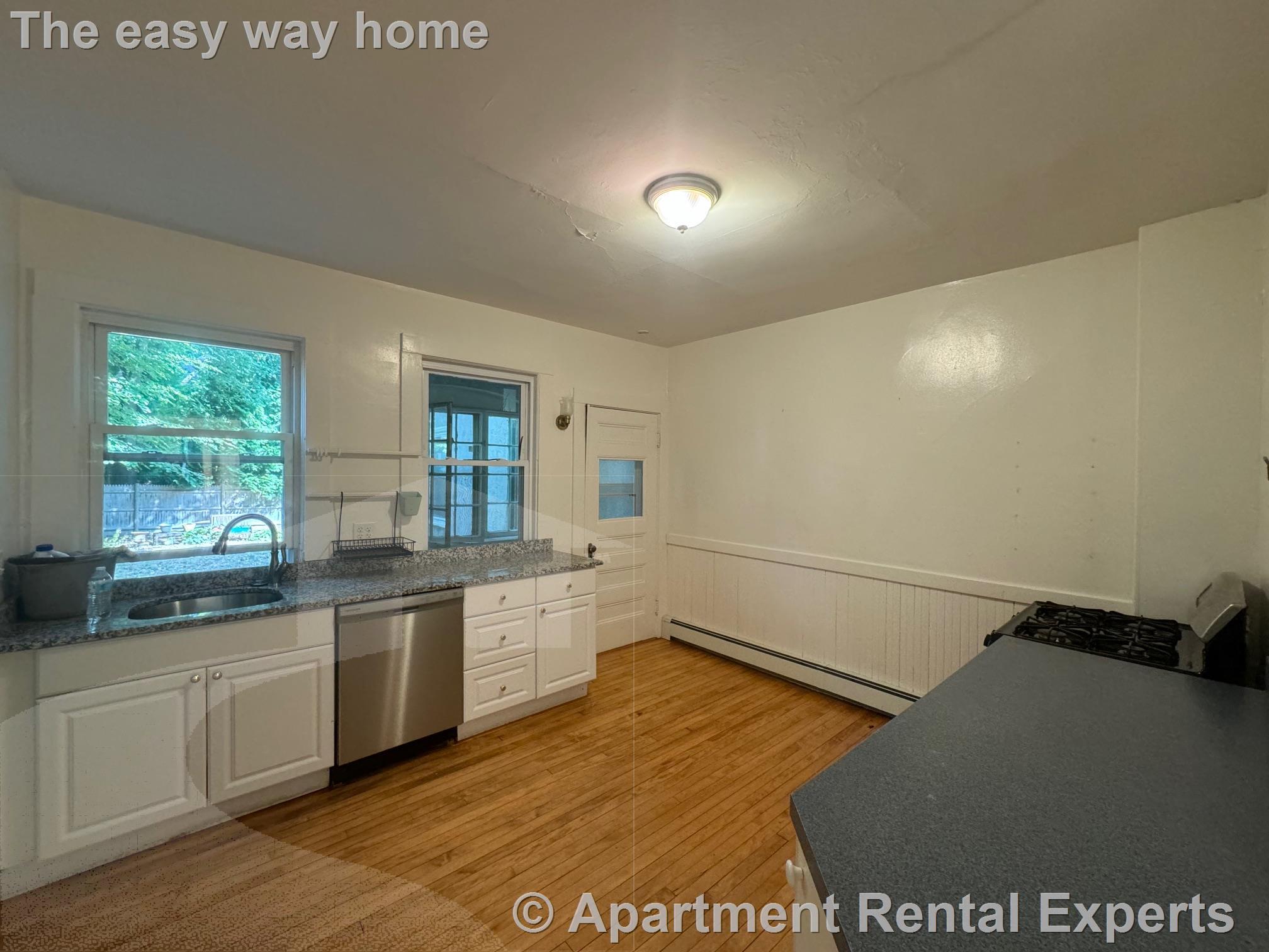 99 Lexington Ave, Huron Village