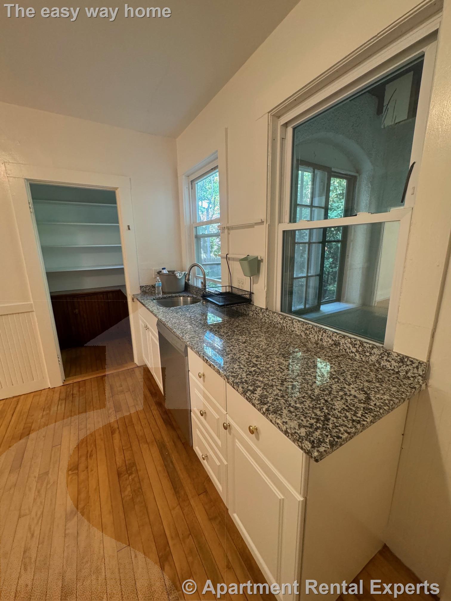 99 Lexington Ave, Huron Village