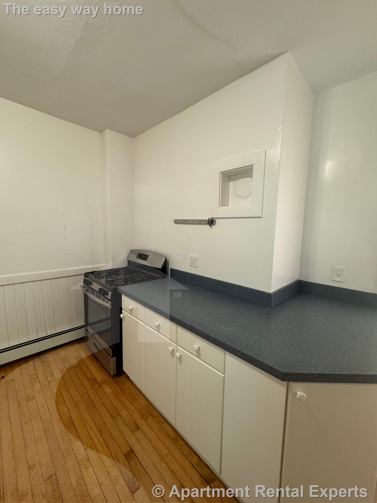 99 Lexington Ave, Huron Village