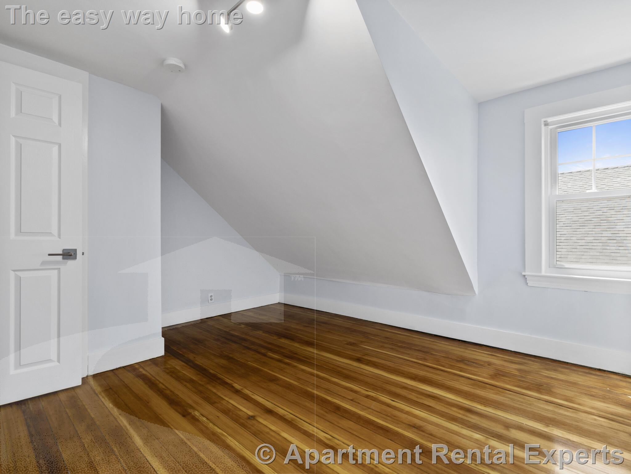 14 Windsor Rd, Tufts