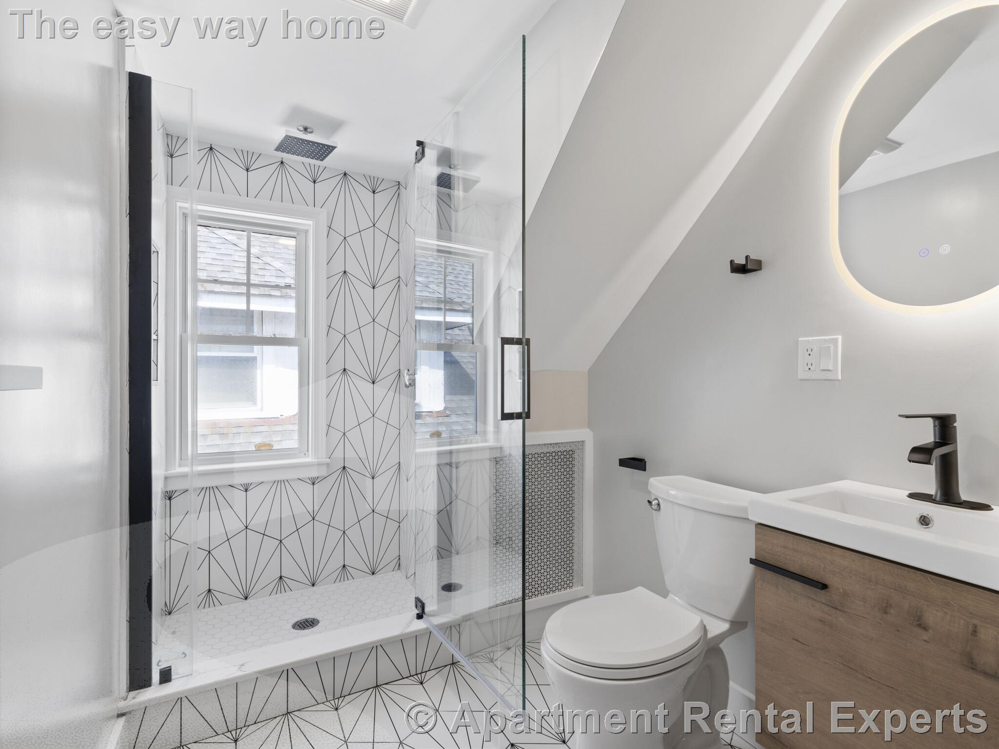 14 Windsor Rd, Tufts