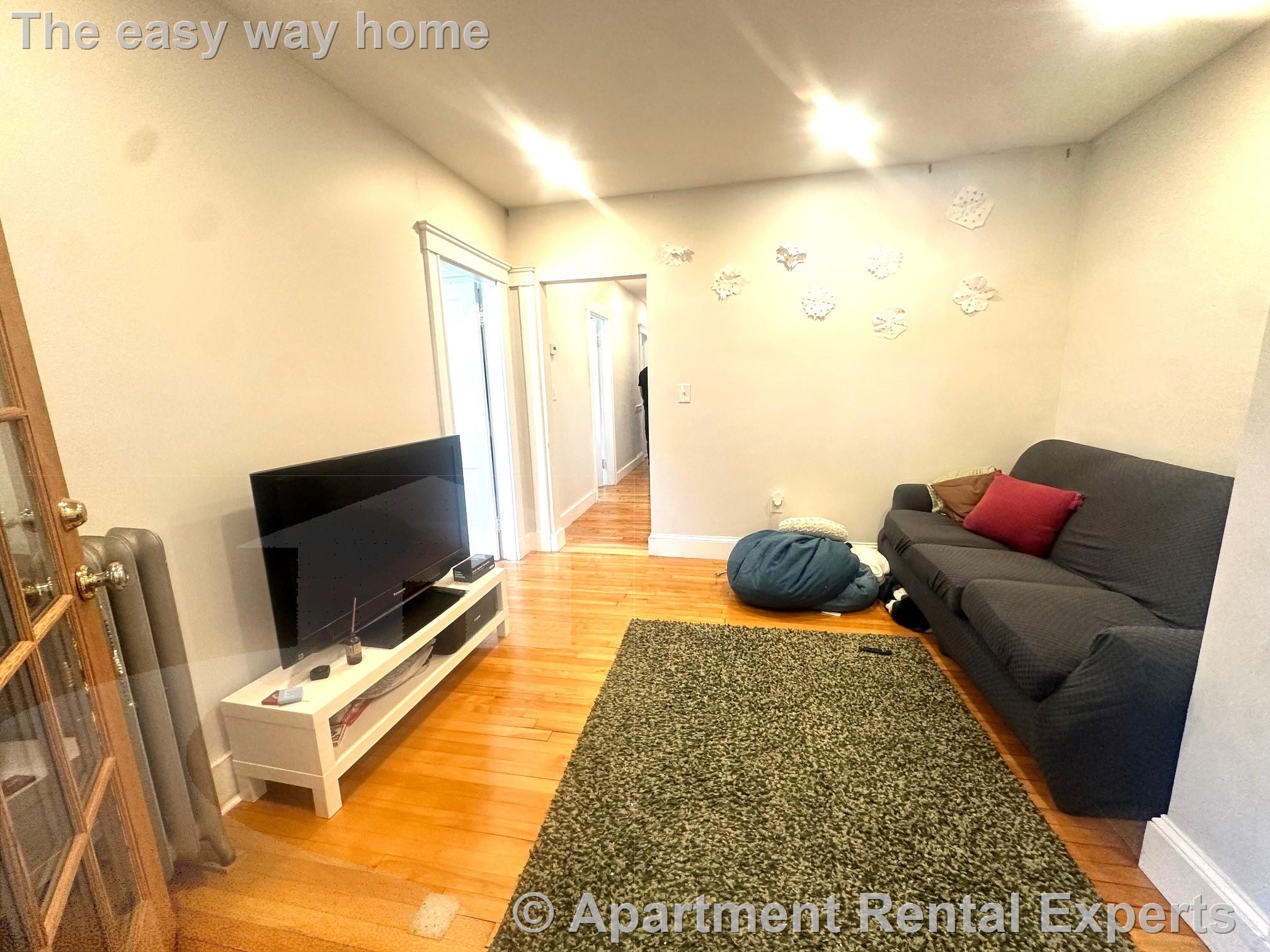 23 Edison Ave, Tufts