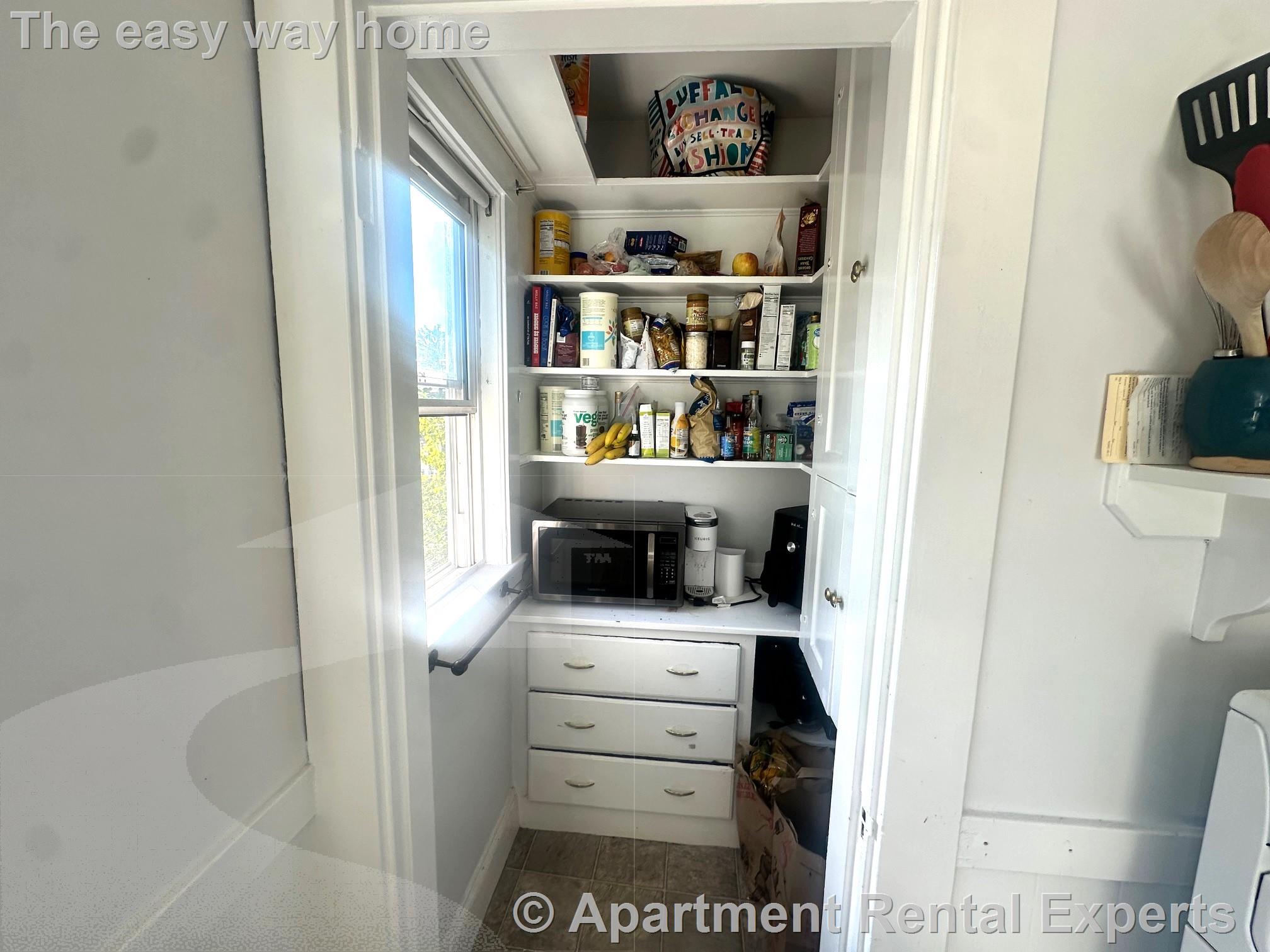 23 Edison Ave, Tufts