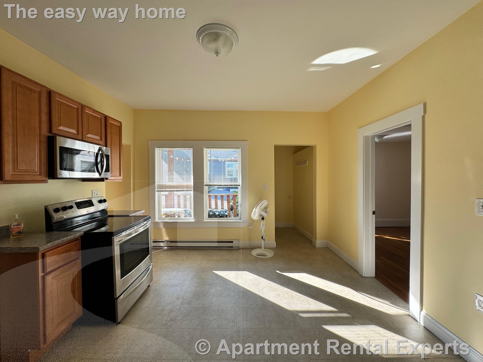 186 Lowell St, Spring Hill