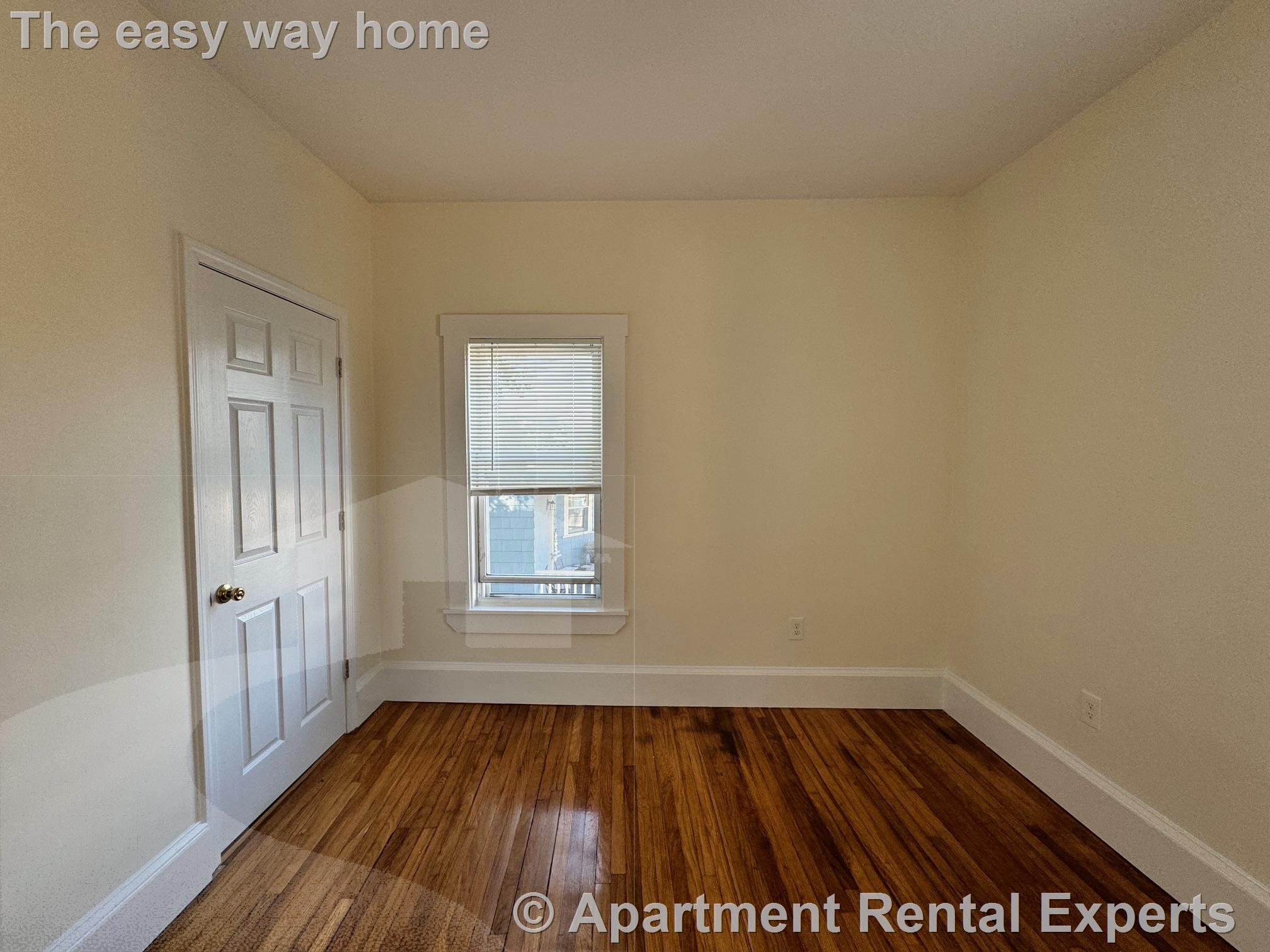 186 Lowell St, Spring Hill