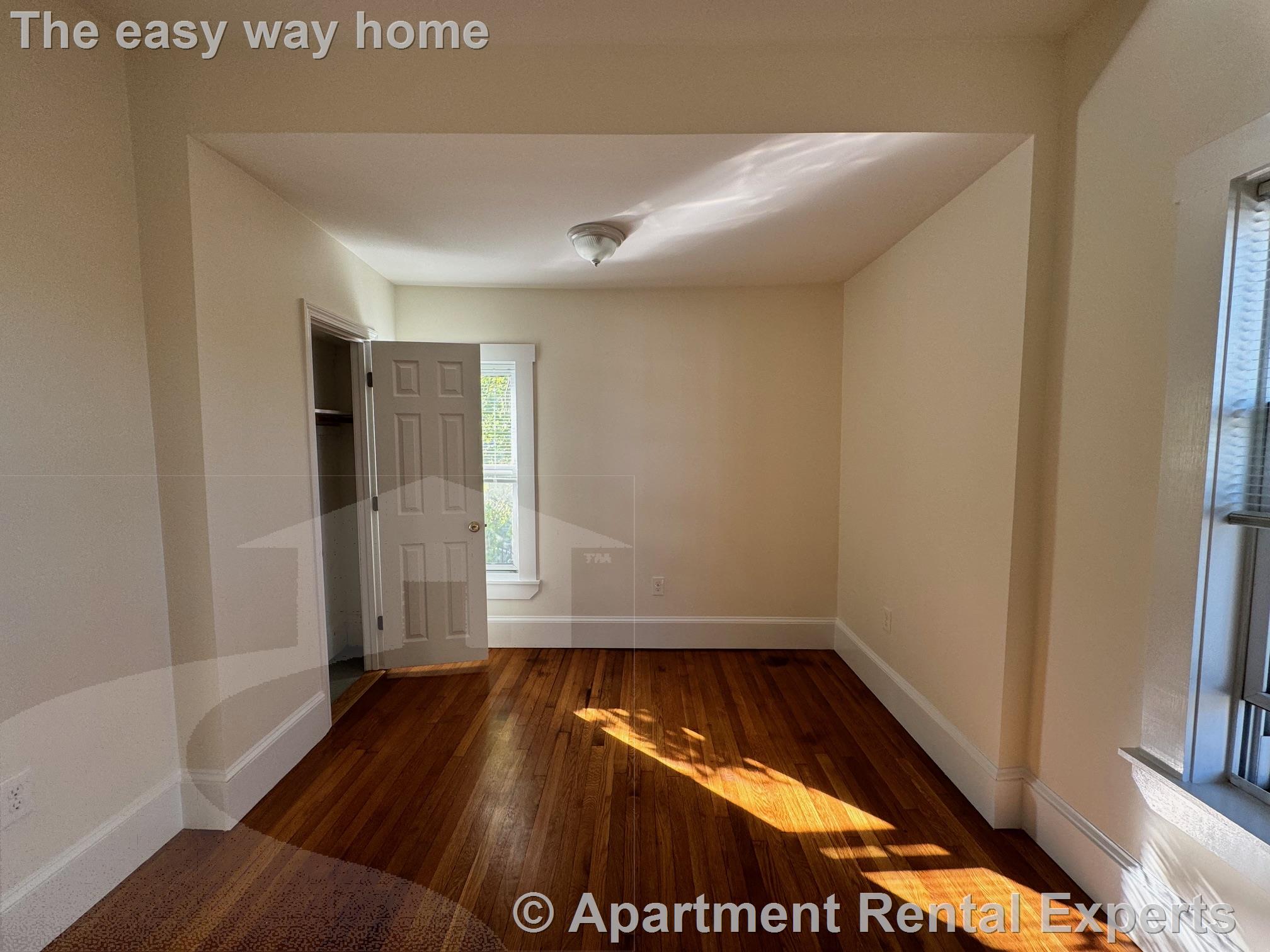 186 Lowell St, Spring Hill