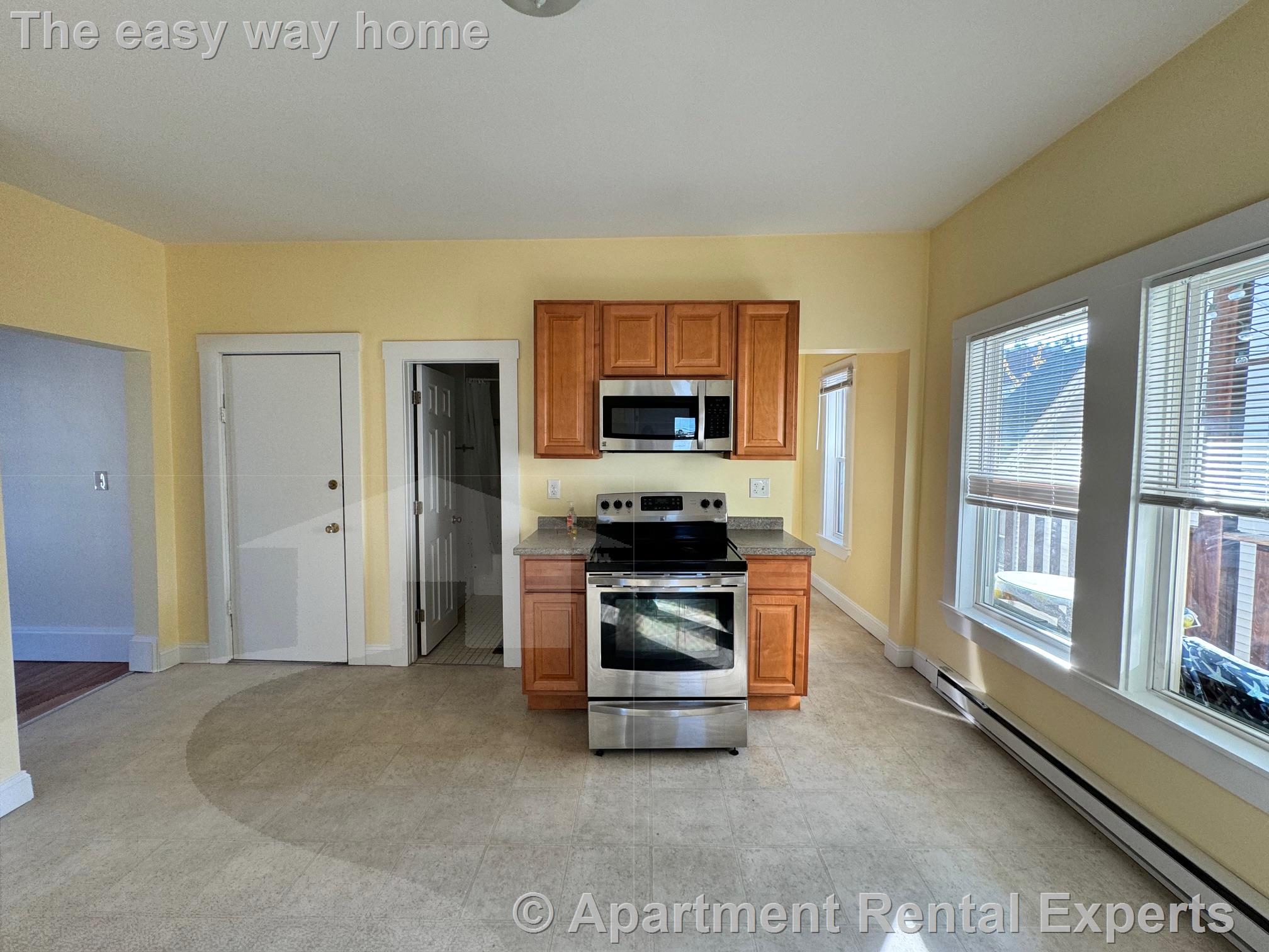 186 Lowell St, Spring Hill