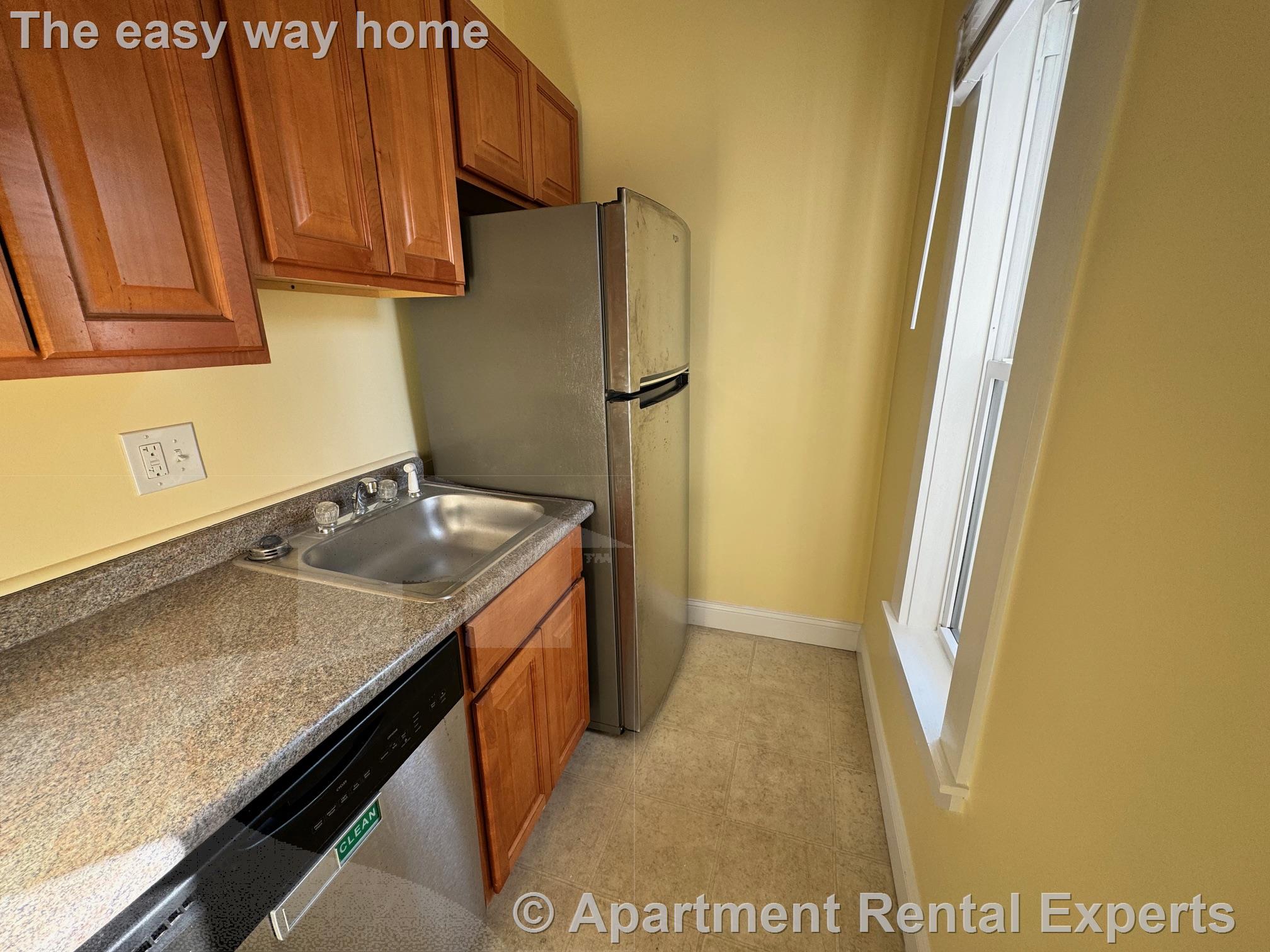 186 Lowell St, Spring Hill