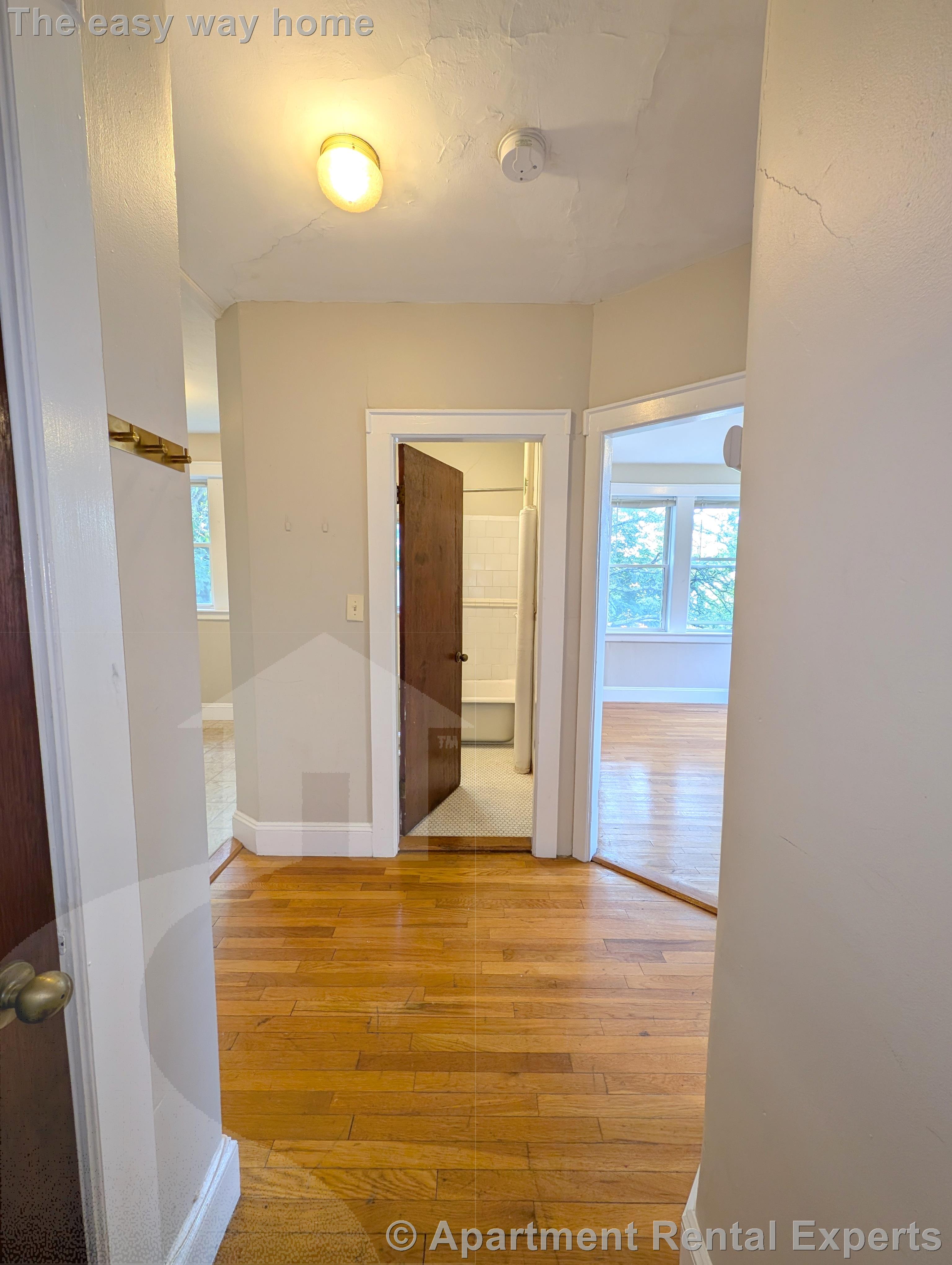 4 Cogswell Ave, Porter Square