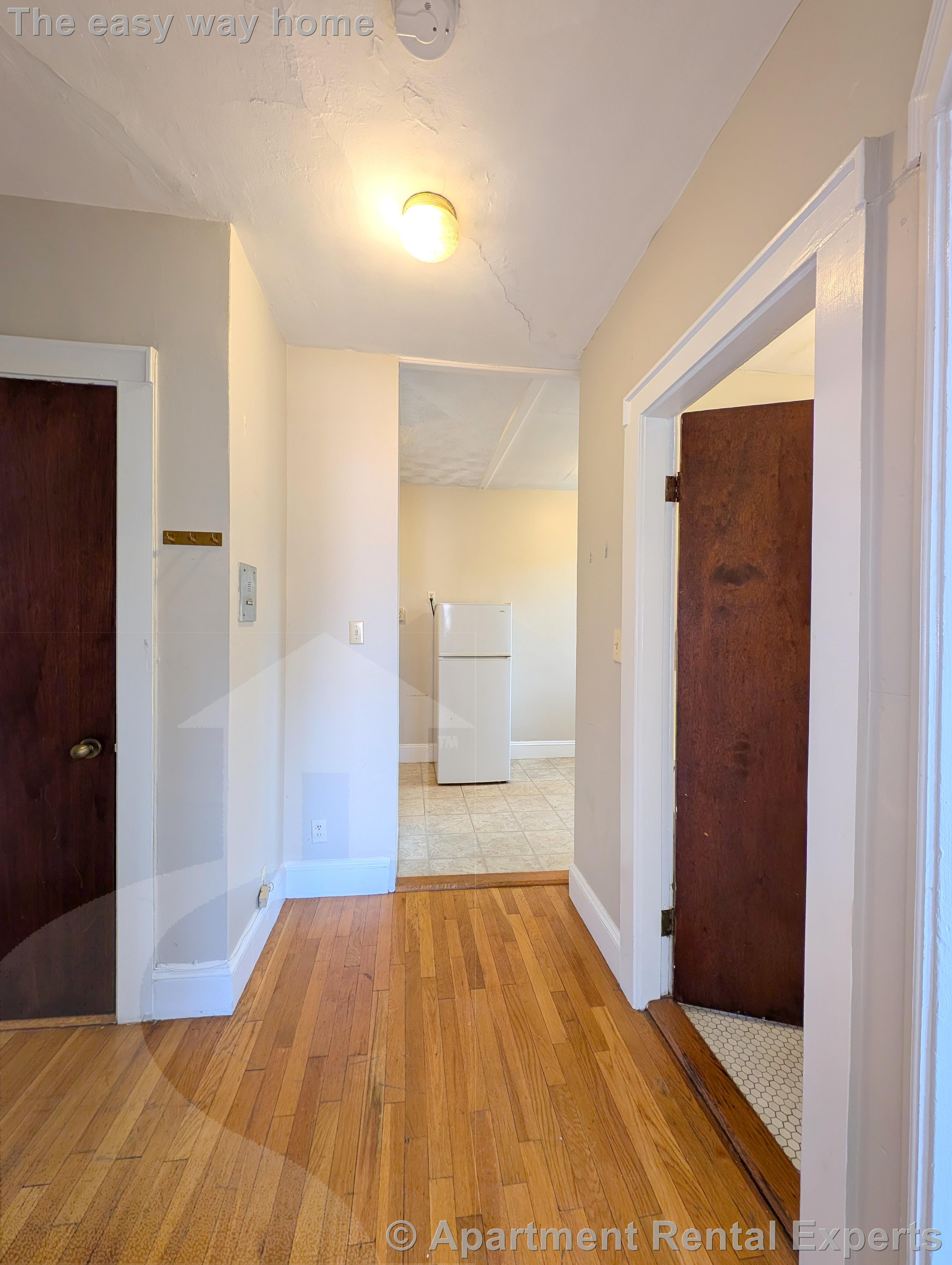 4 Cogswell Ave, Porter Square