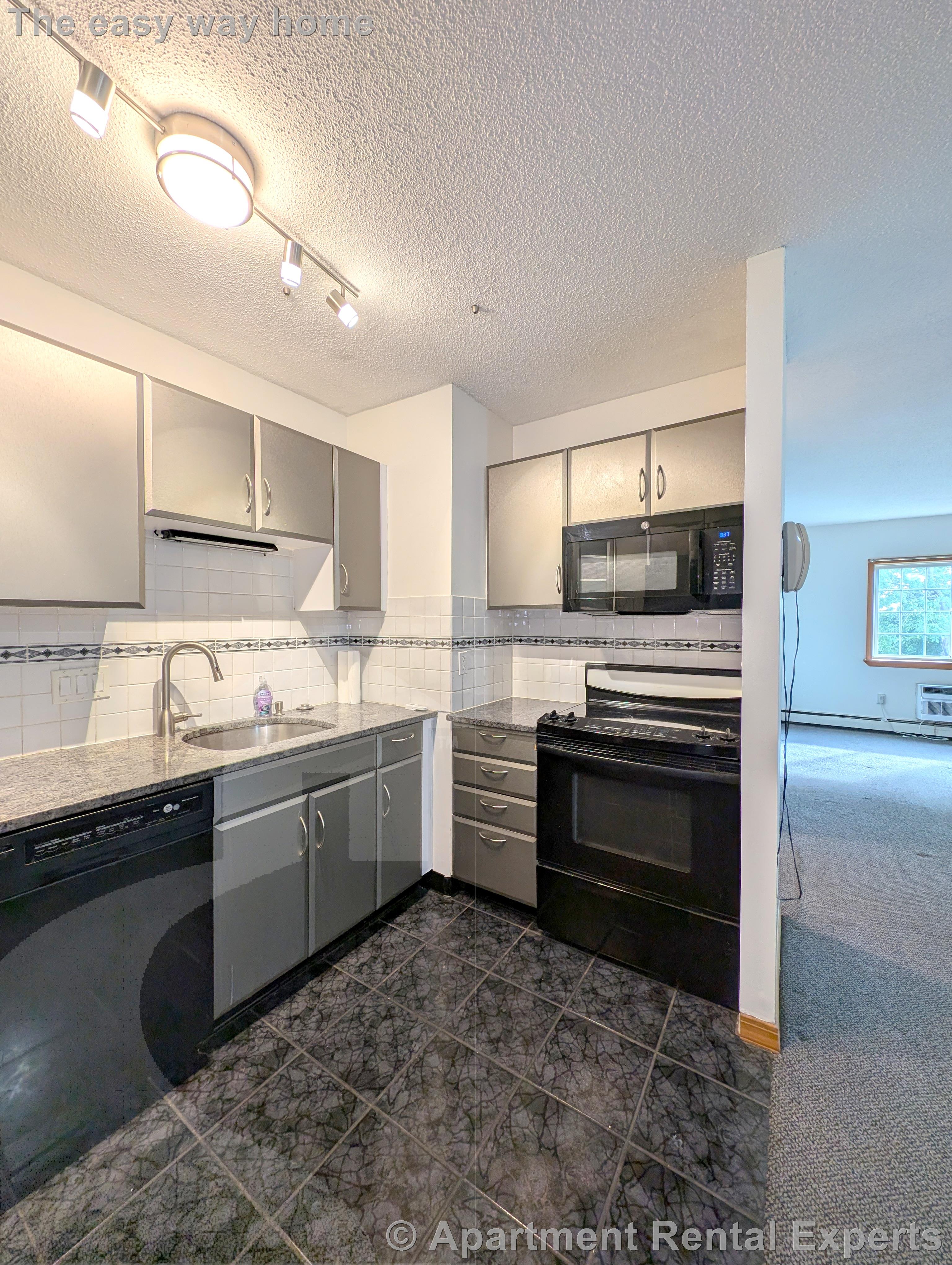 474 Broadway, Magoun Square