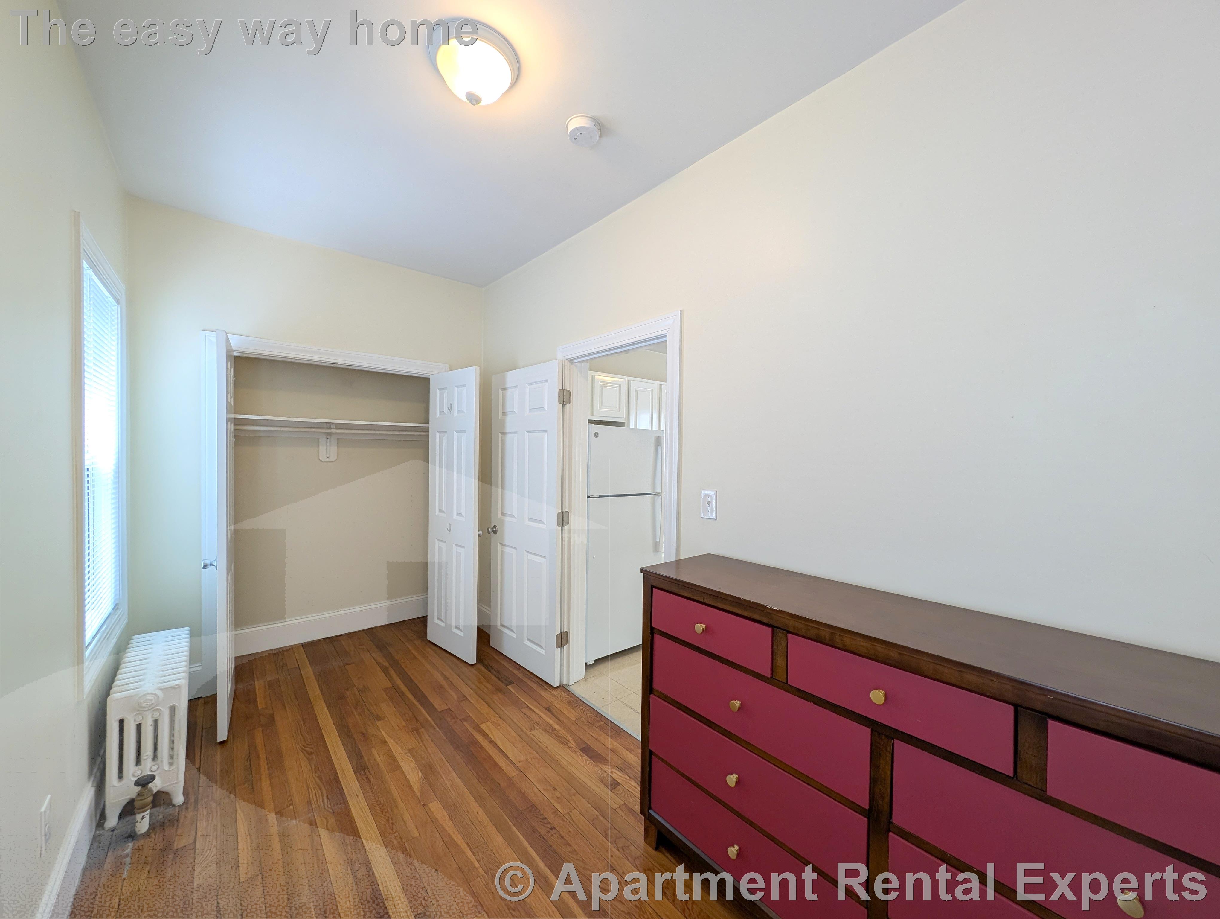 586 Main St, Magoun Square